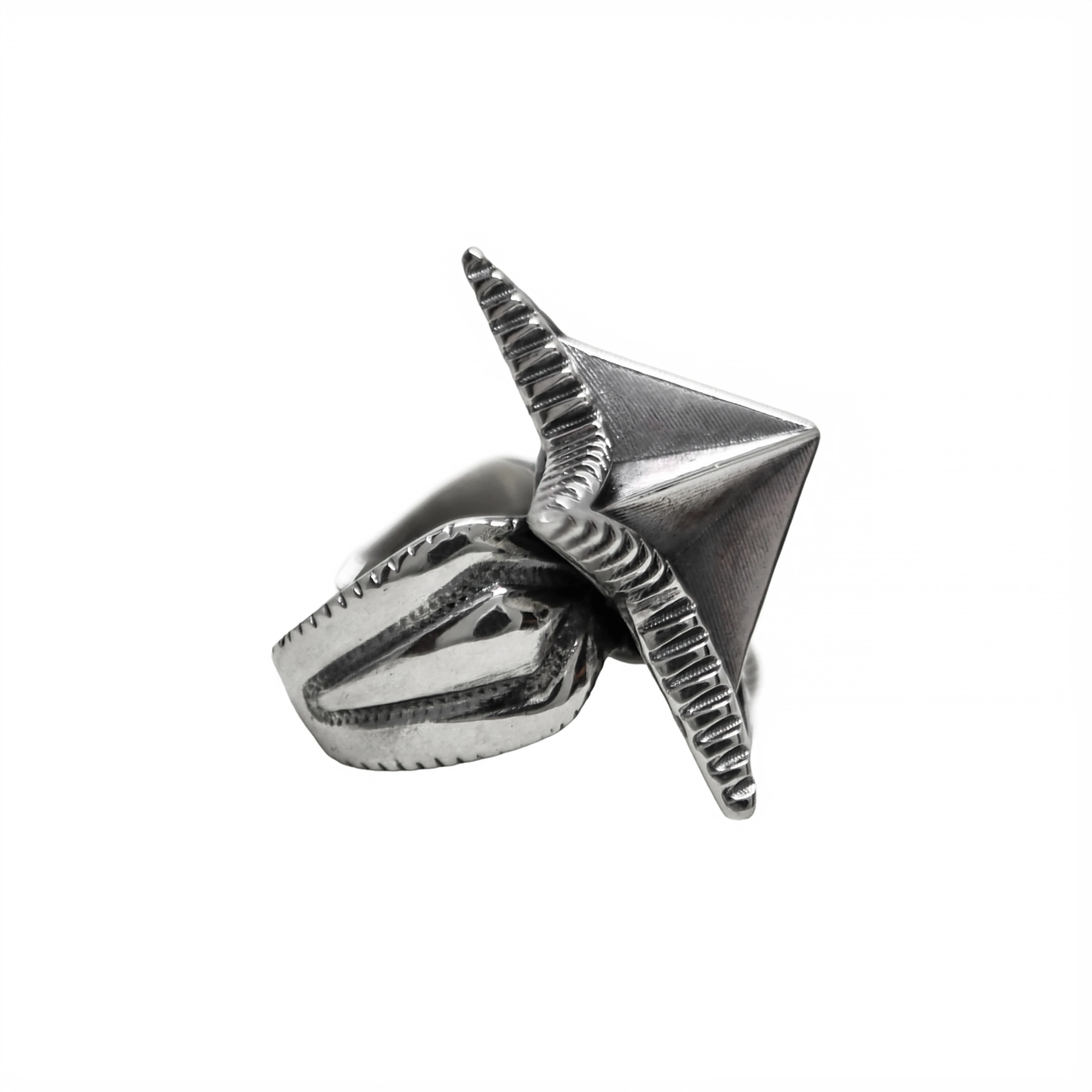 BIG SPIKE STAR RING CODY SANDERSON Official - Shop Online