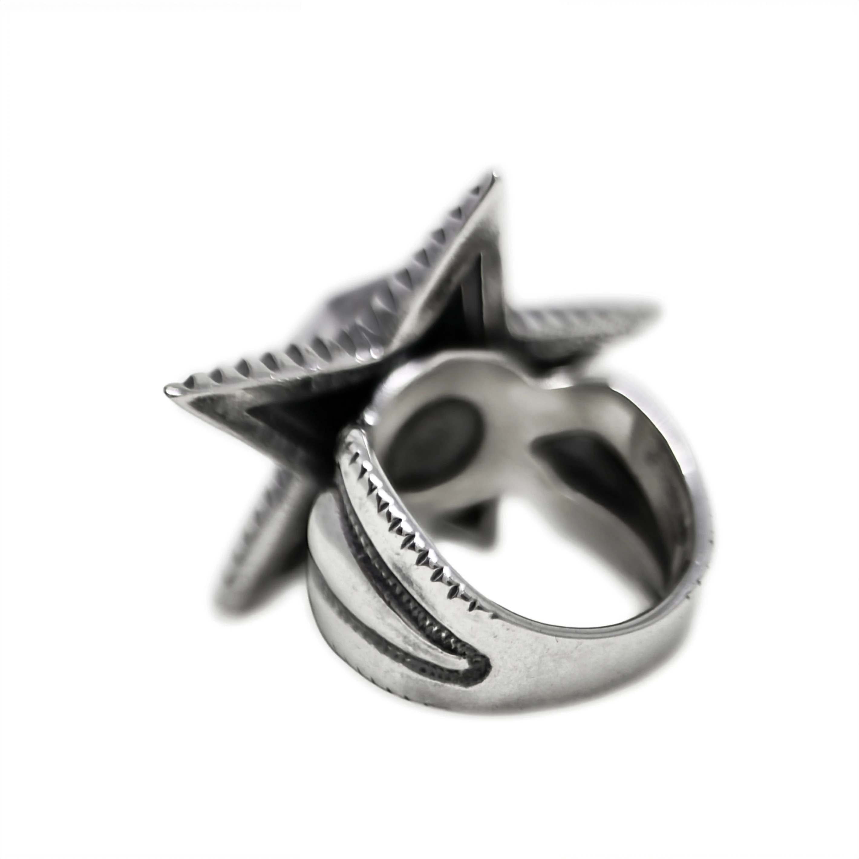 CODY SANDERSON global website BIG SPIKE STAR RING STORE | Model 
