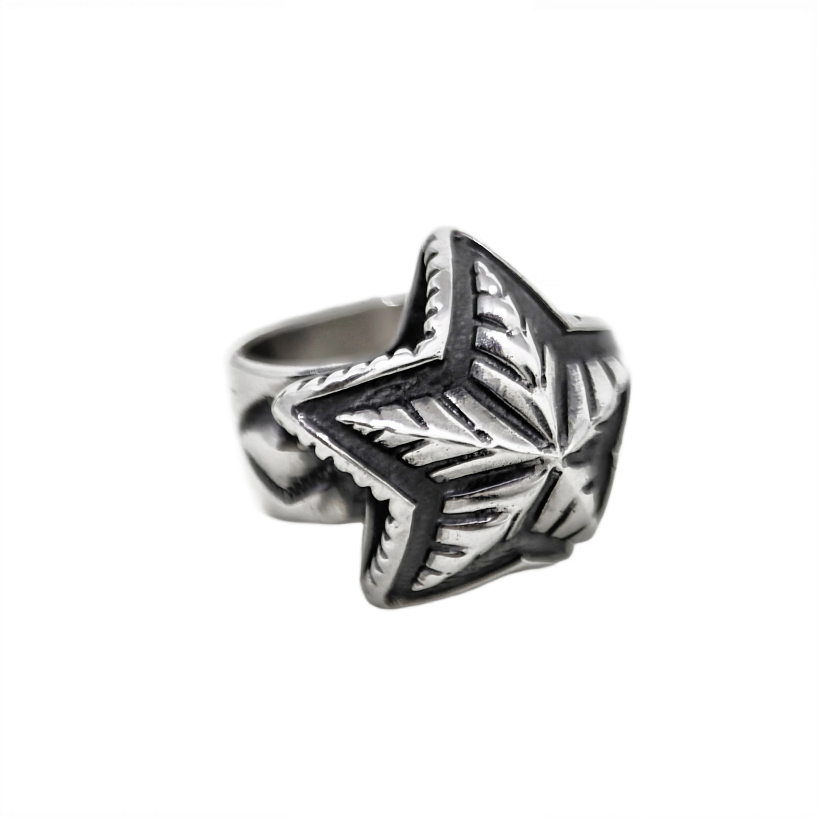 DOMED DEPP STAR LONG DIAMOND RING