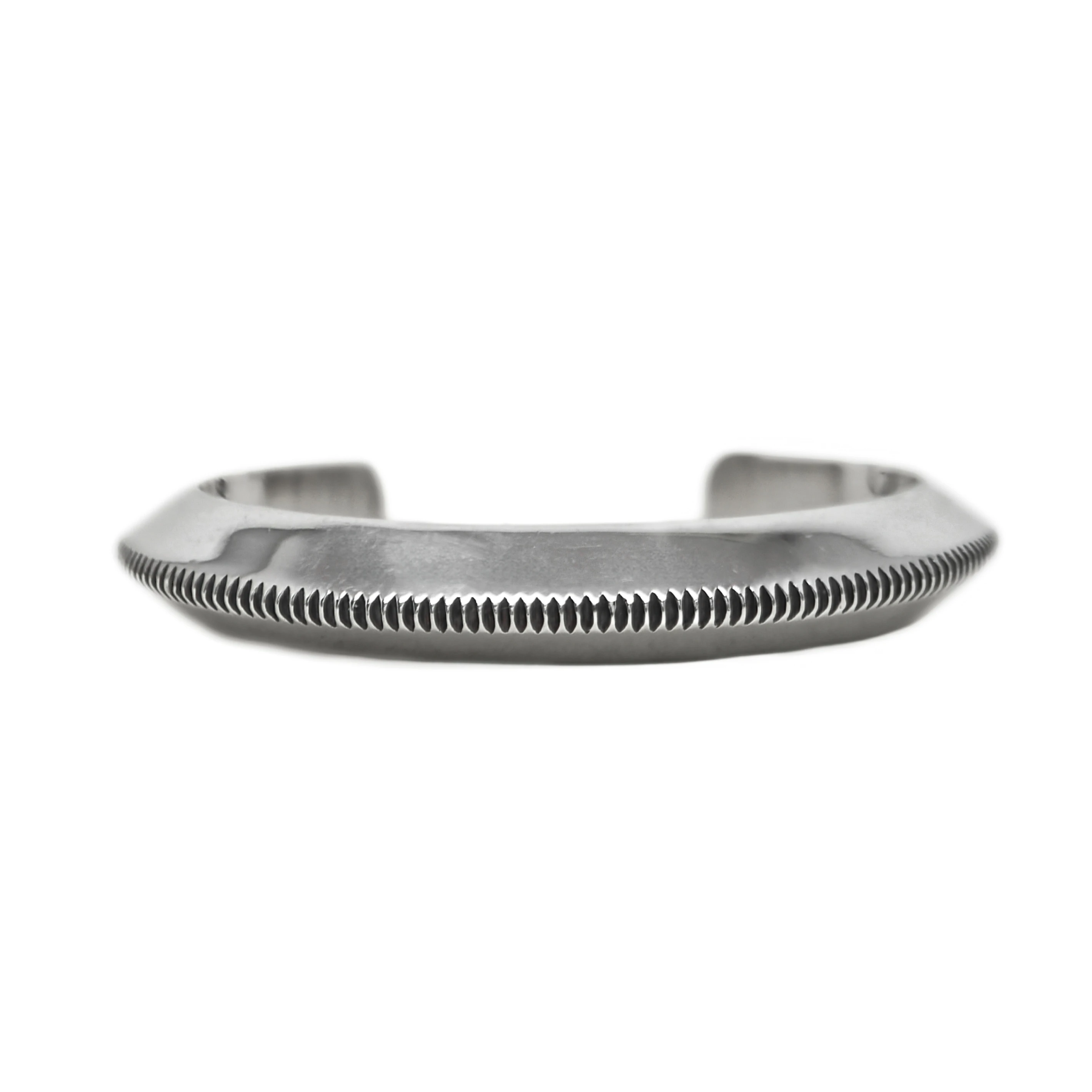SINGLE COIN EDGE CUFF