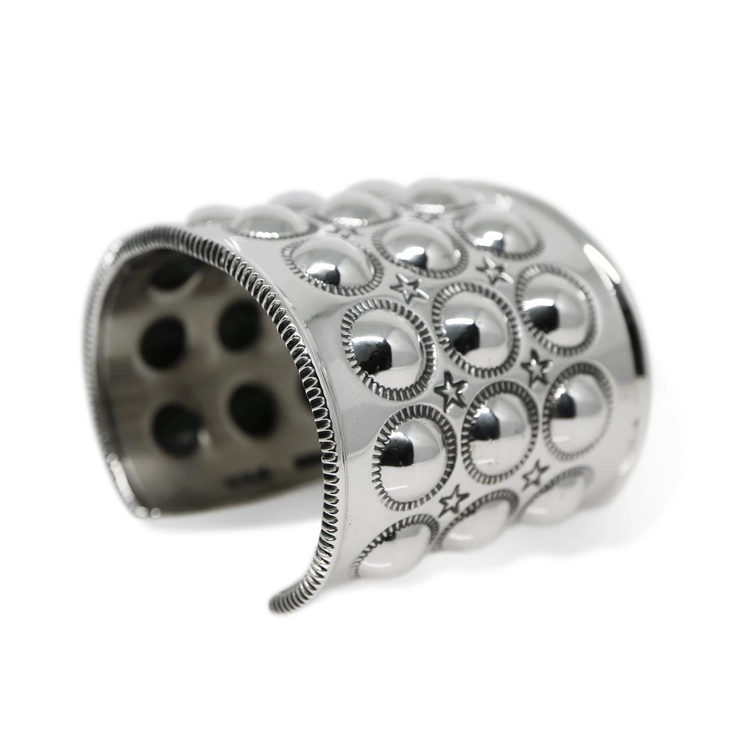 BUBBLE WRAP MOON CUFF