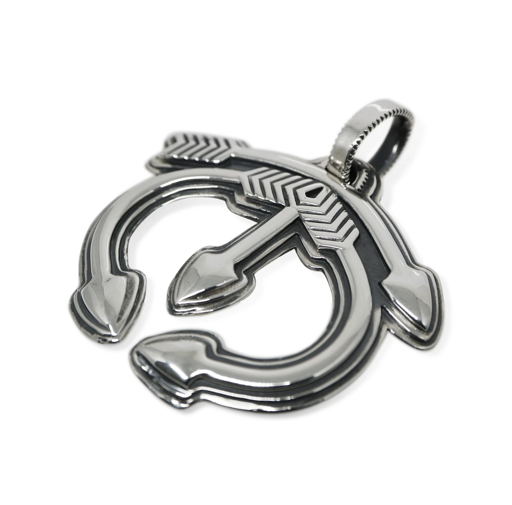 EXTRA LARGE ARROW NAJA PENDANT