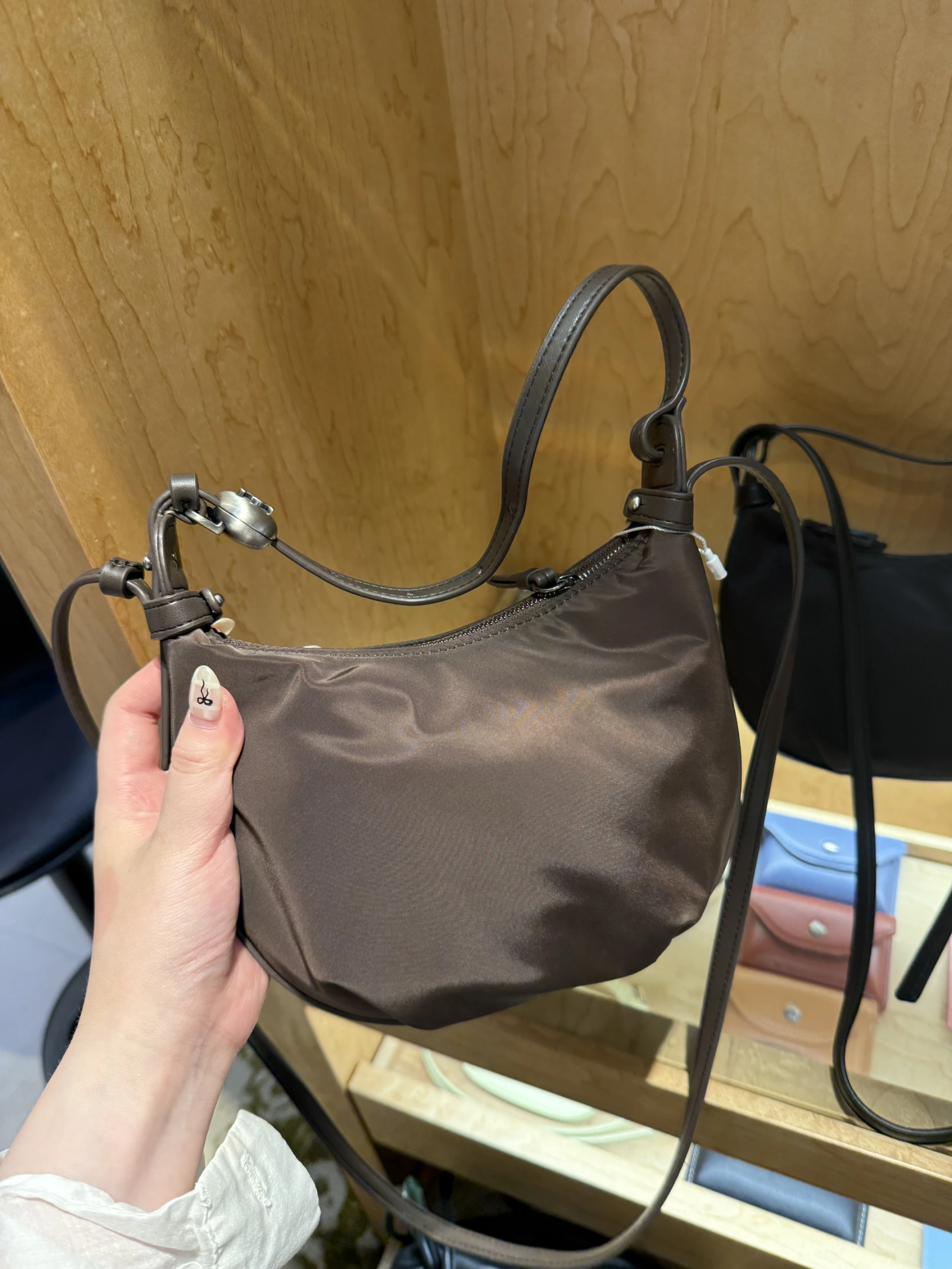 現貨Archivepke 小月亮包luv mini bag咖