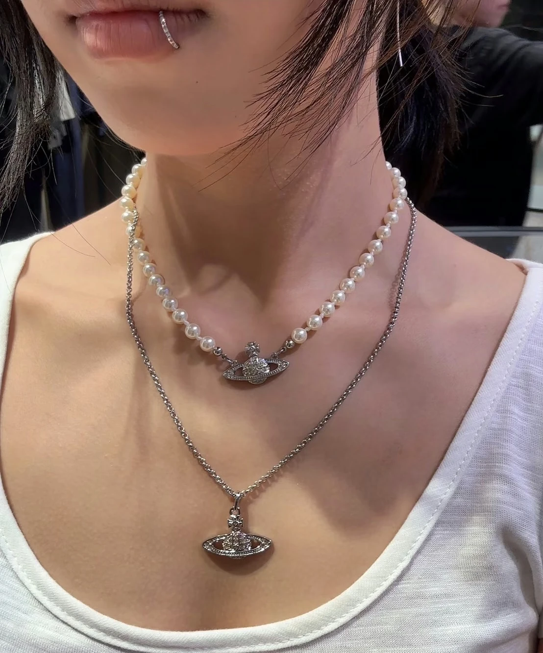 現貨Vivienne Westwood MINI BAS RELIEF PENDANT