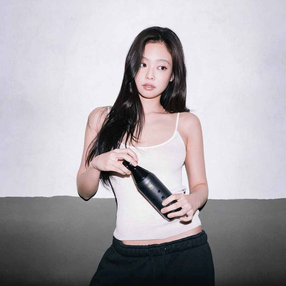 Stanley 1913 x JENNIE All Day Slim Luxe Bottle 335ml