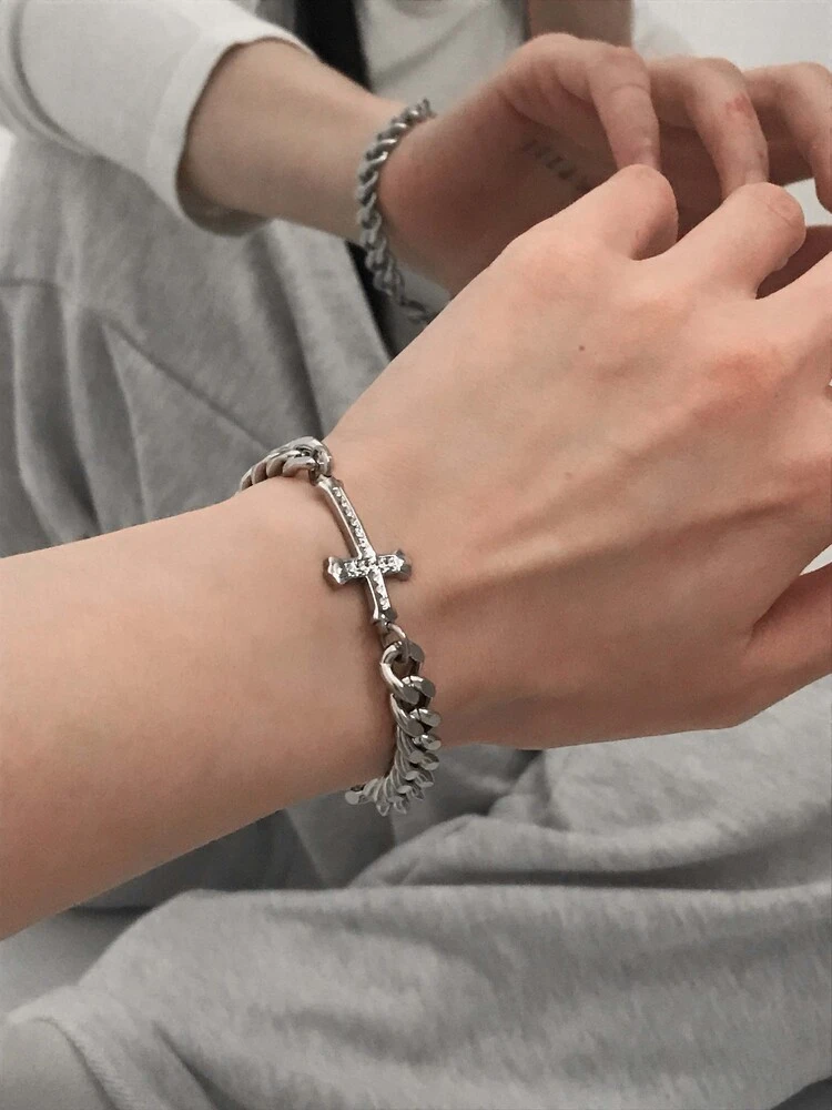 現貨Ofuse cross bracelet-var sizes