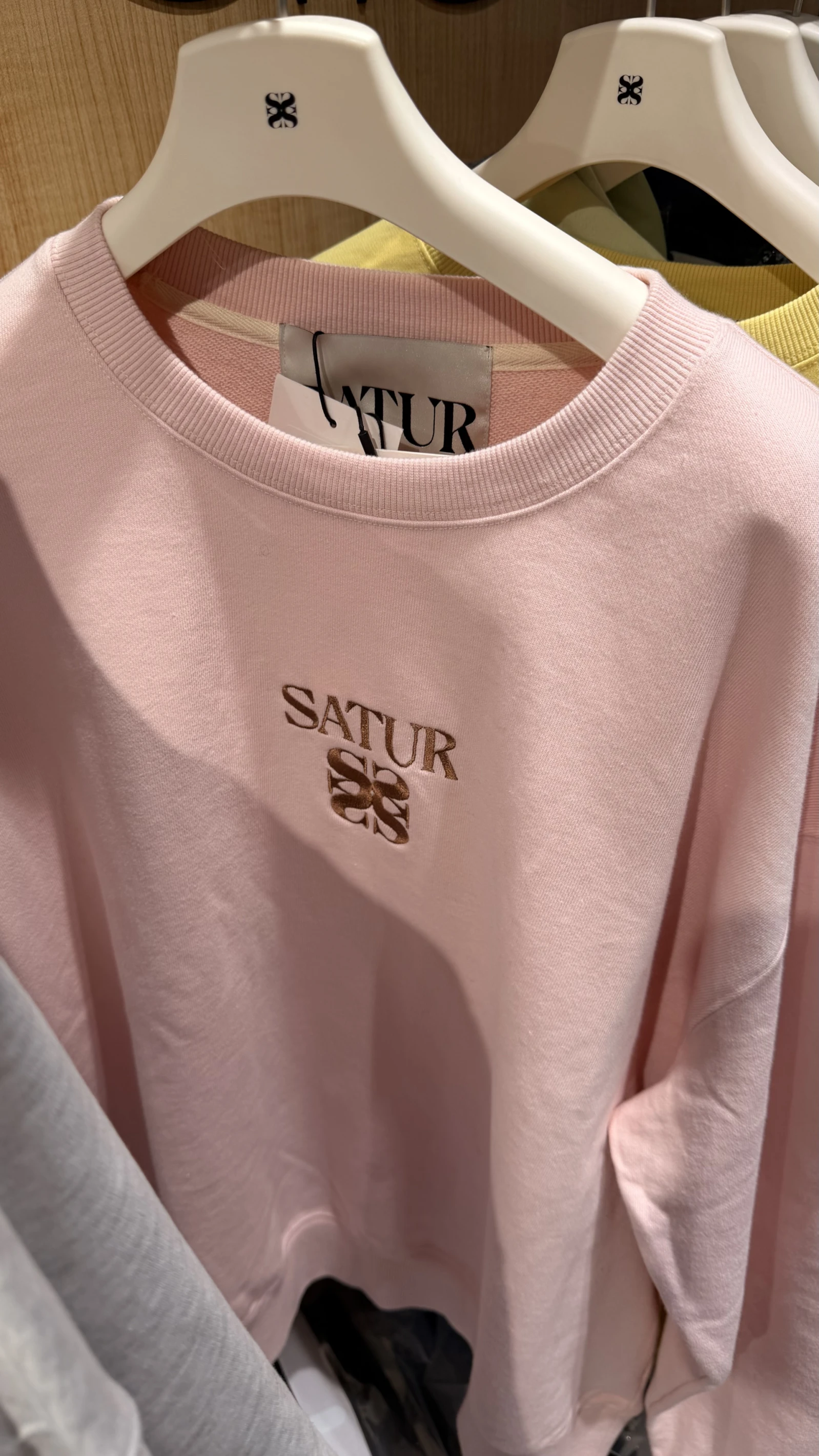 現貨Satur刺繡大學踢SA251MTM03 直播款 4色