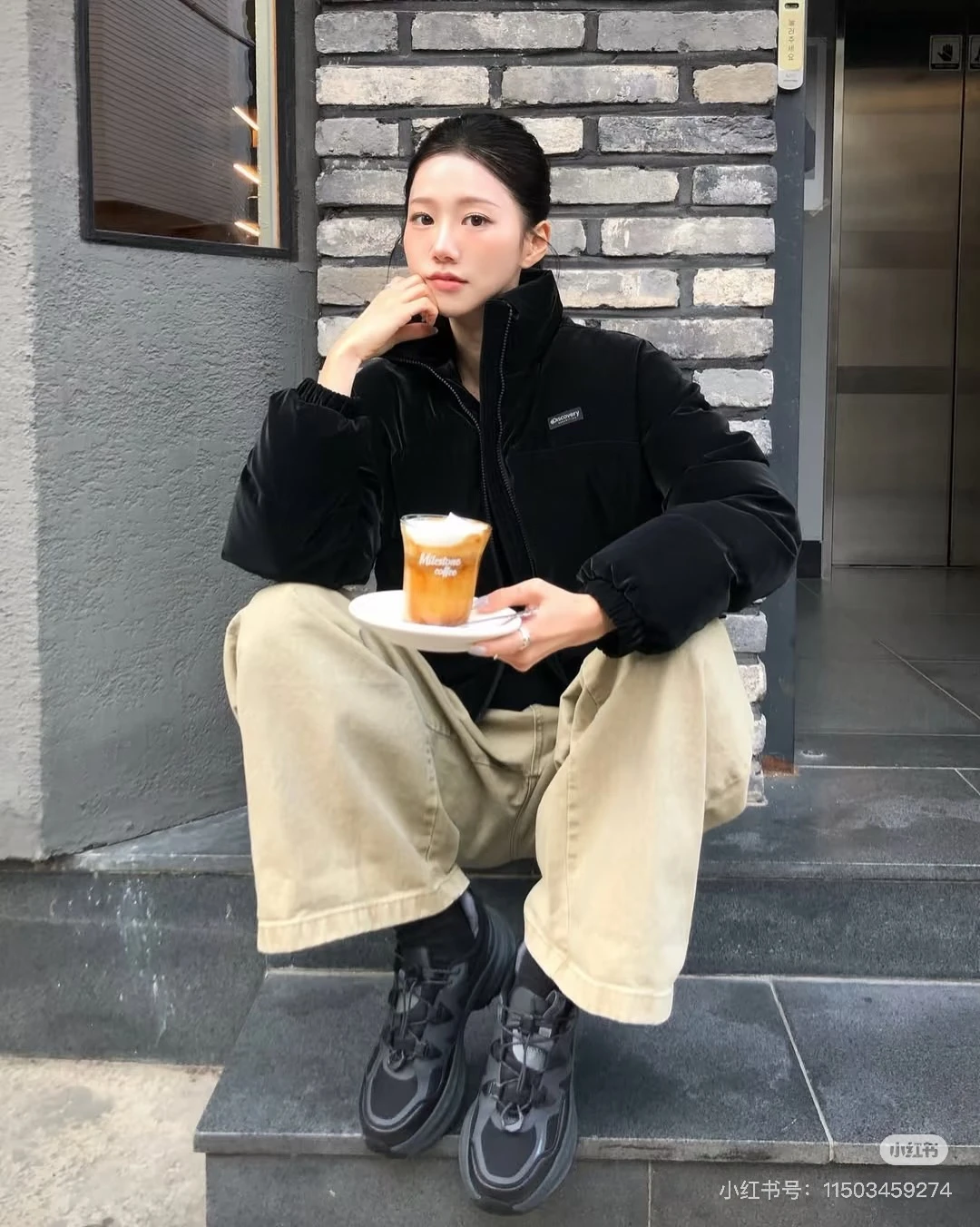 Discovery 女款微光澤鴨絨連帽外套