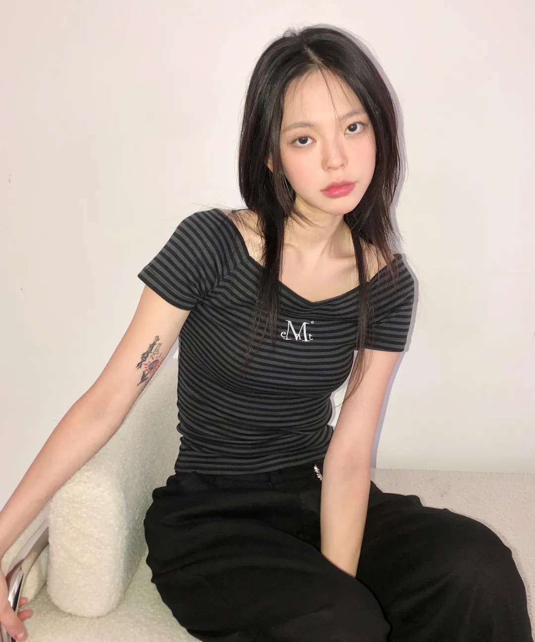 Mucent 一字領條紋修身短袖 EMMA OFF SHOULDER STRIPE SLIM FIT HALF T