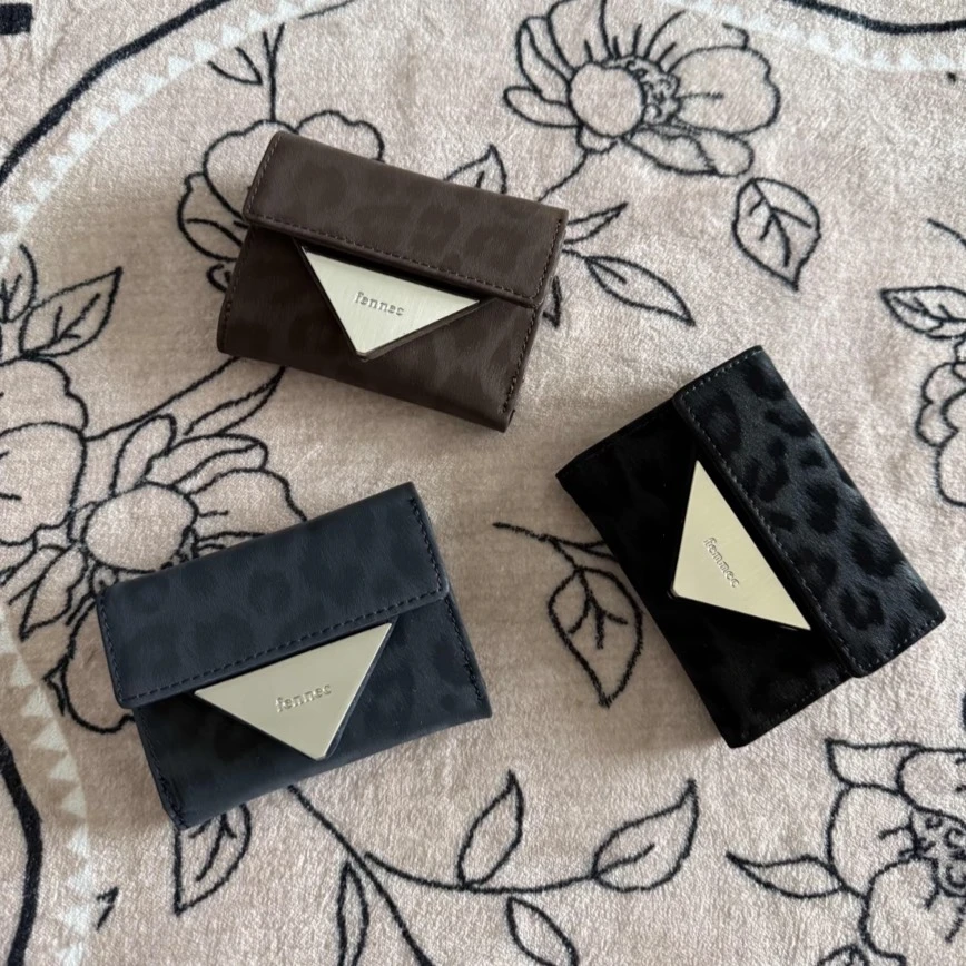 FENNEC CRINKLE TRIANGLE DOCO WALLET