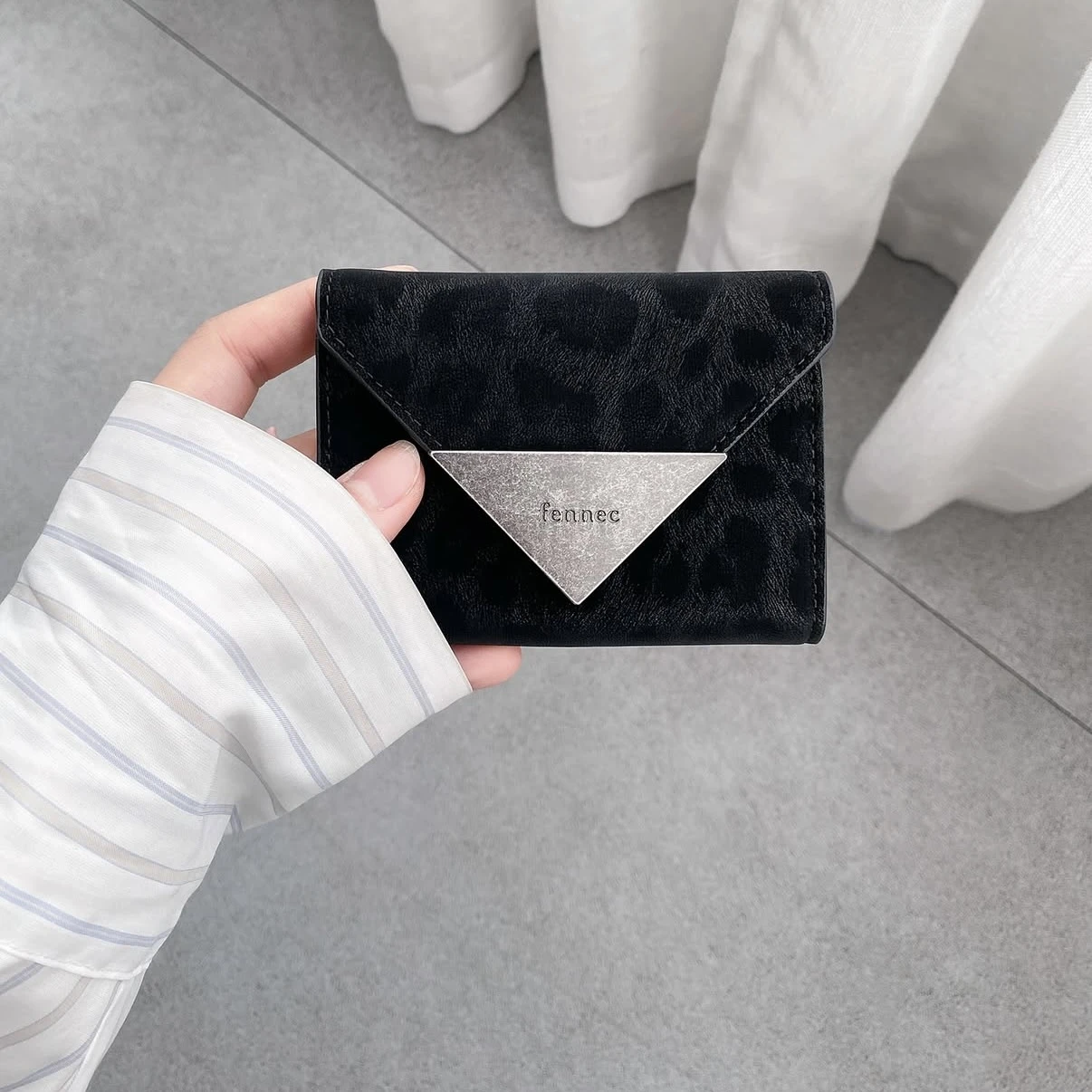 FENNEC MATT TRIANGLE WALLET