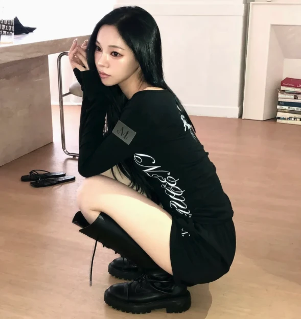 Mucent Ether Angel Wings Long Sleeve Tee