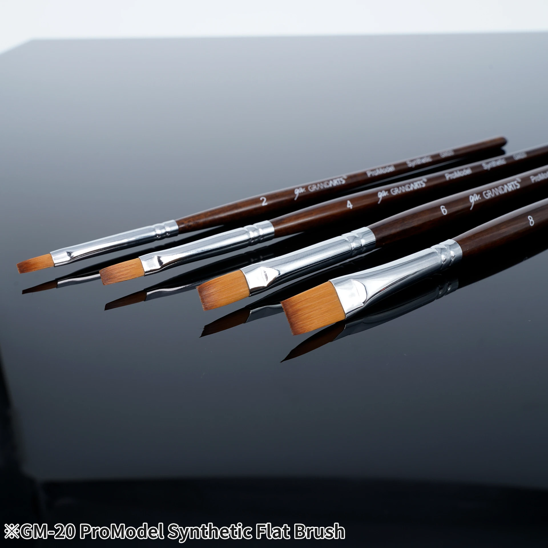 MADWORKS GM20 GRANDARTSXMADWORKS  進階尼龍平筆套組 (2/4/6/8) -4PCS