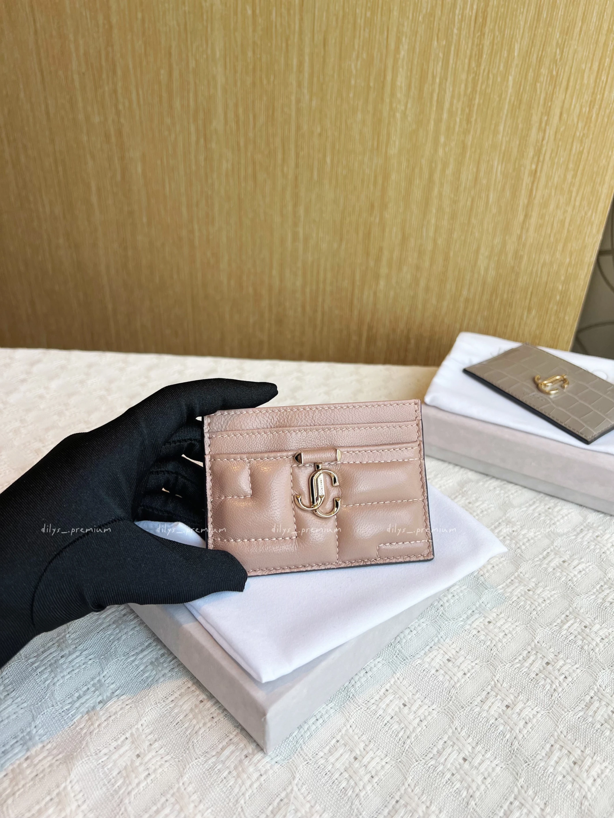 現貨｜ JIMMY CHOO 真皮縫衍卡夾
