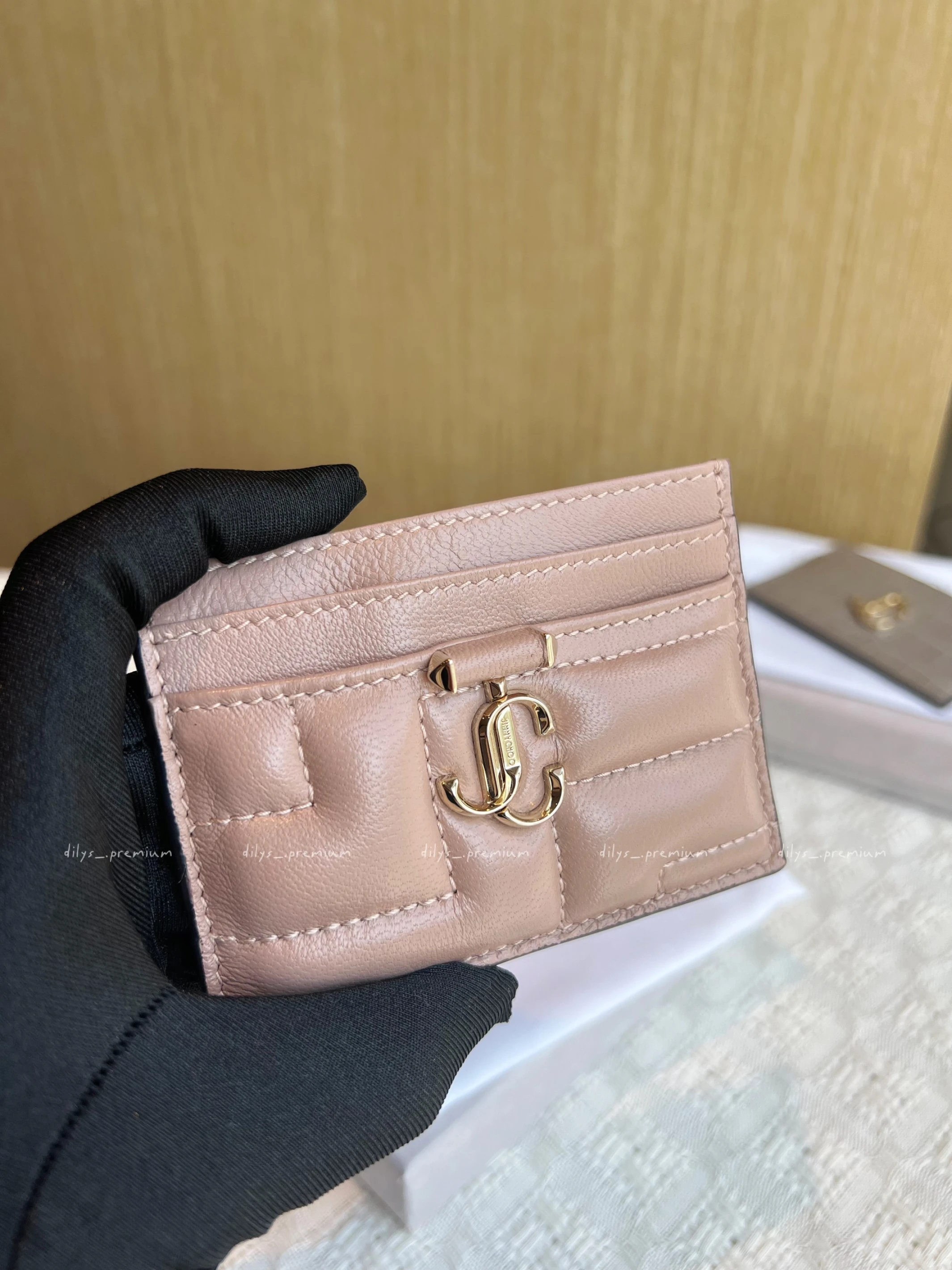 現貨｜ JIMMY CHOO 真皮縫衍卡夾