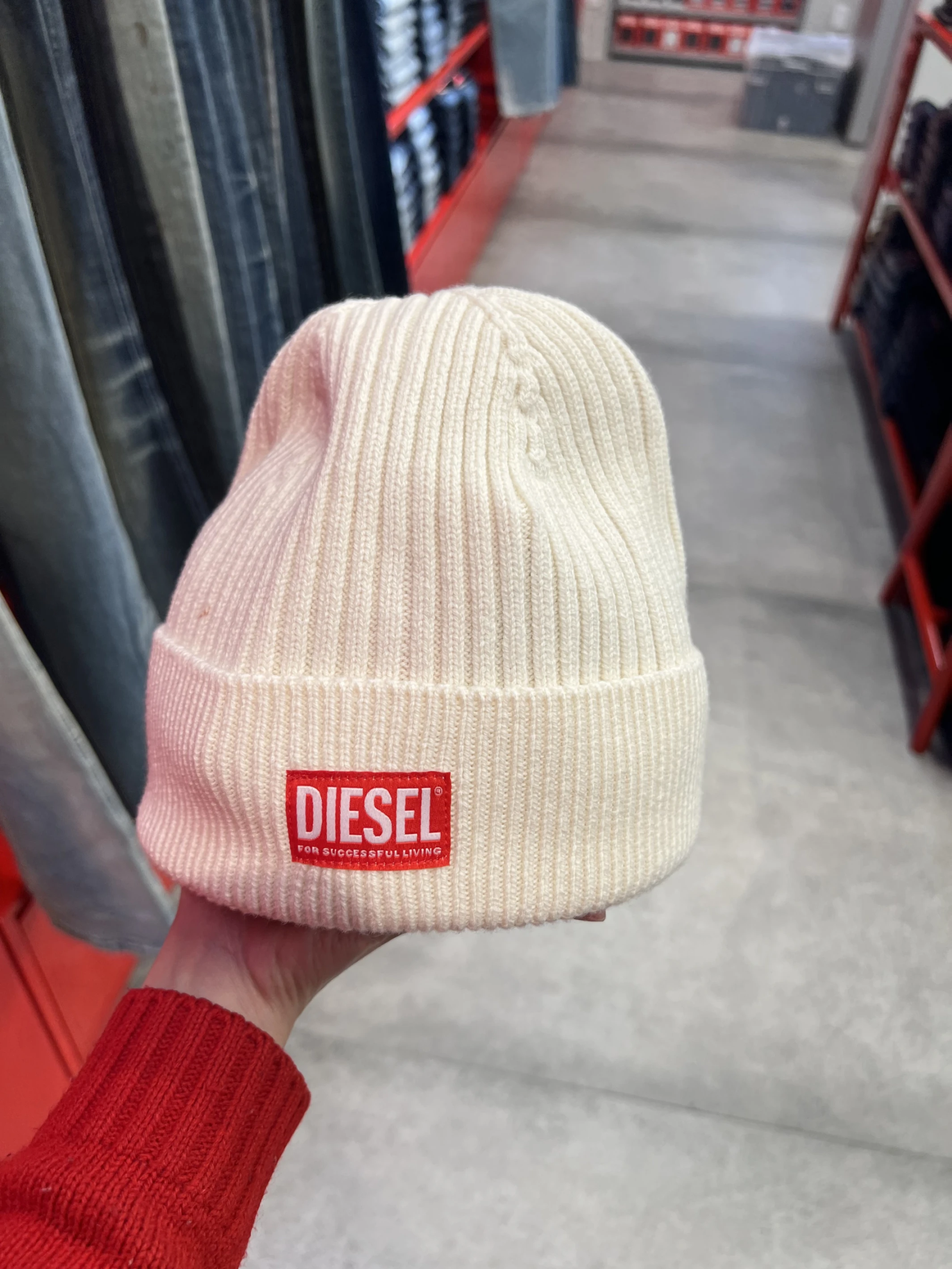 現貨｜Diesel 白色毛帽
