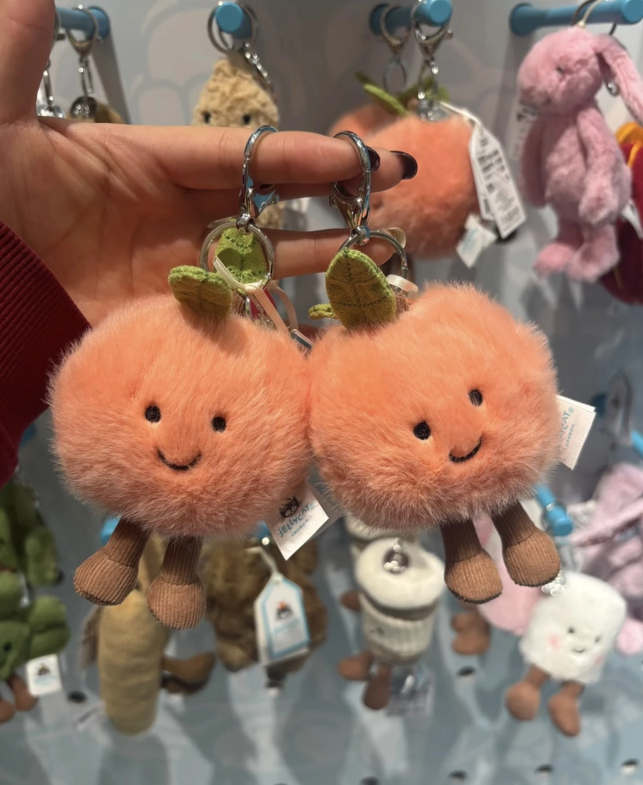 現貨<可愛爆擊>Jellycat 桃子吊飾🍑