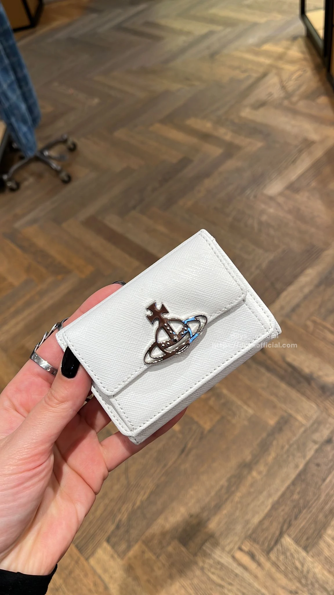 Vivienne Westwood 手掌白色錢包（白色）
