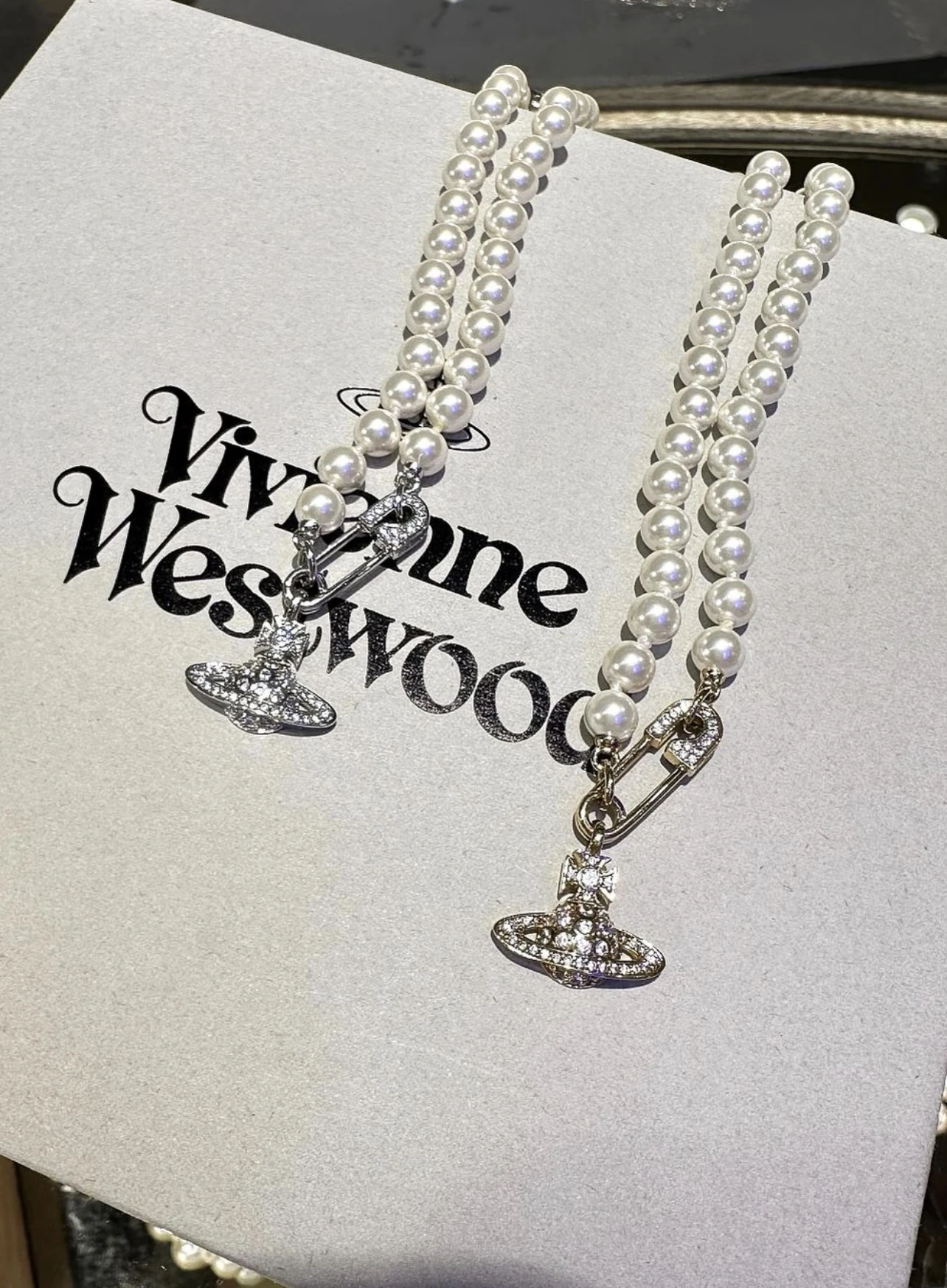 Vivienne Westwood Lucrece別針珍珠項鍊
