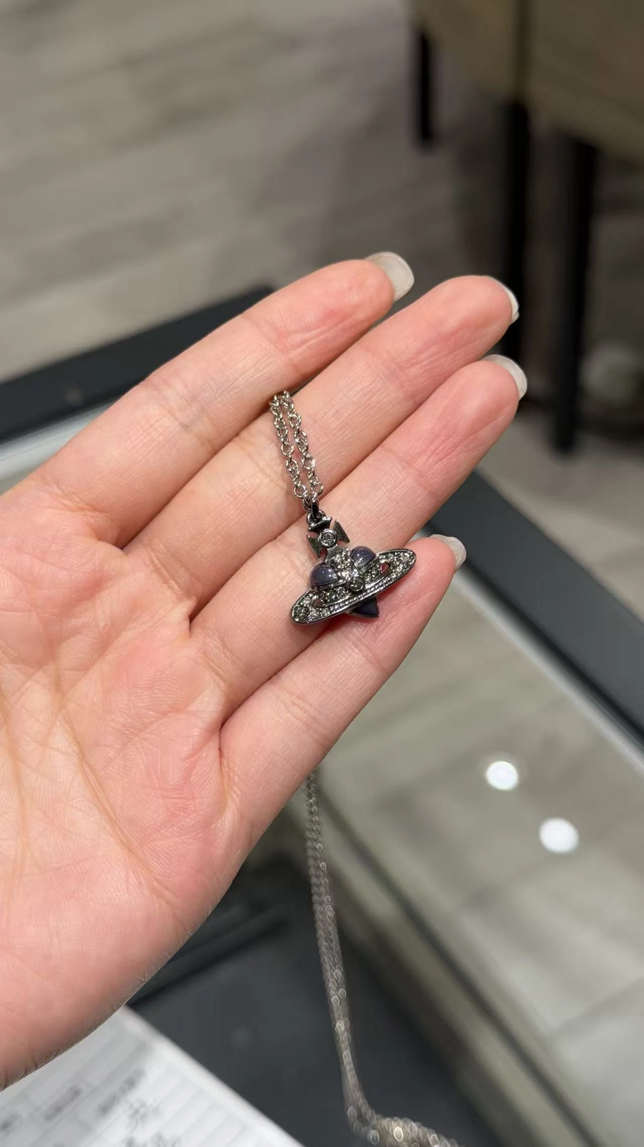 Vivienne Westwood 愛心項鍊 黑紫