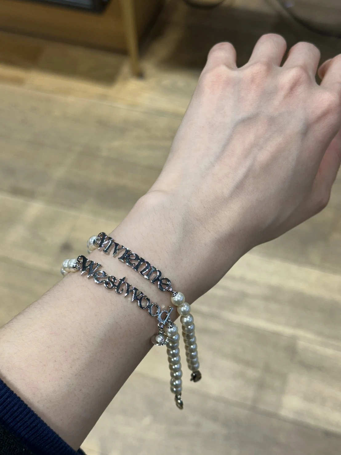 客訂｜Vivienne Westwood 字母珍珠手鍊組 白