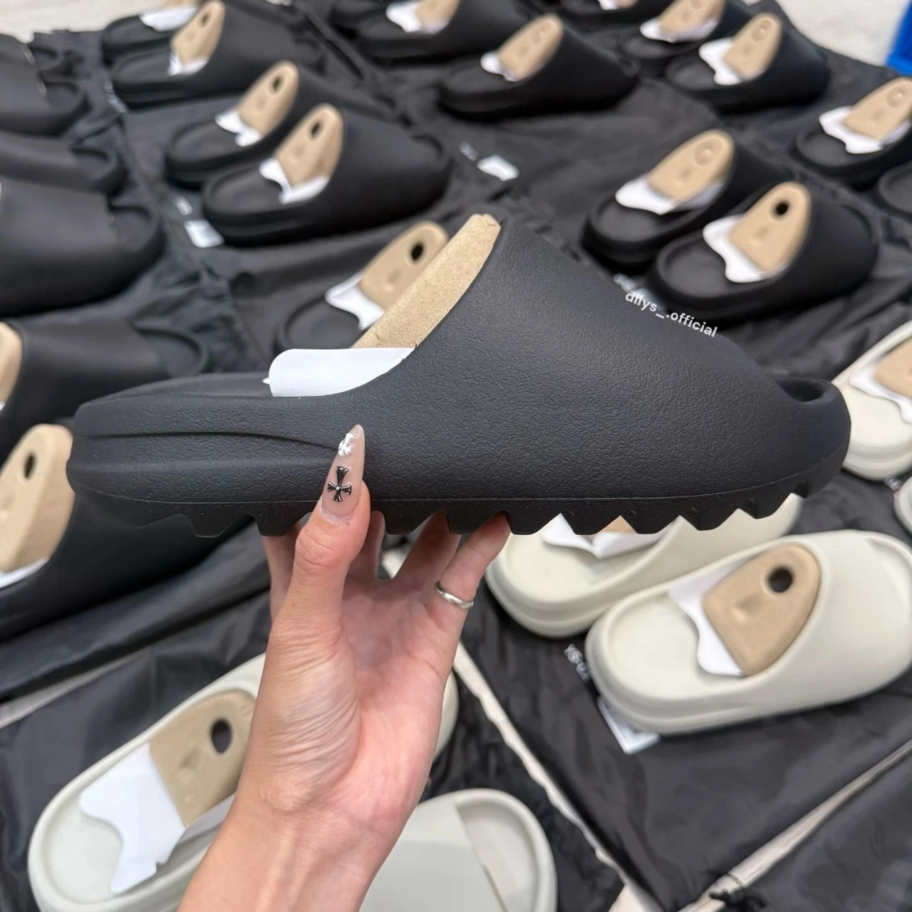 閉眼入:)>YEEZY YS-01 Slide