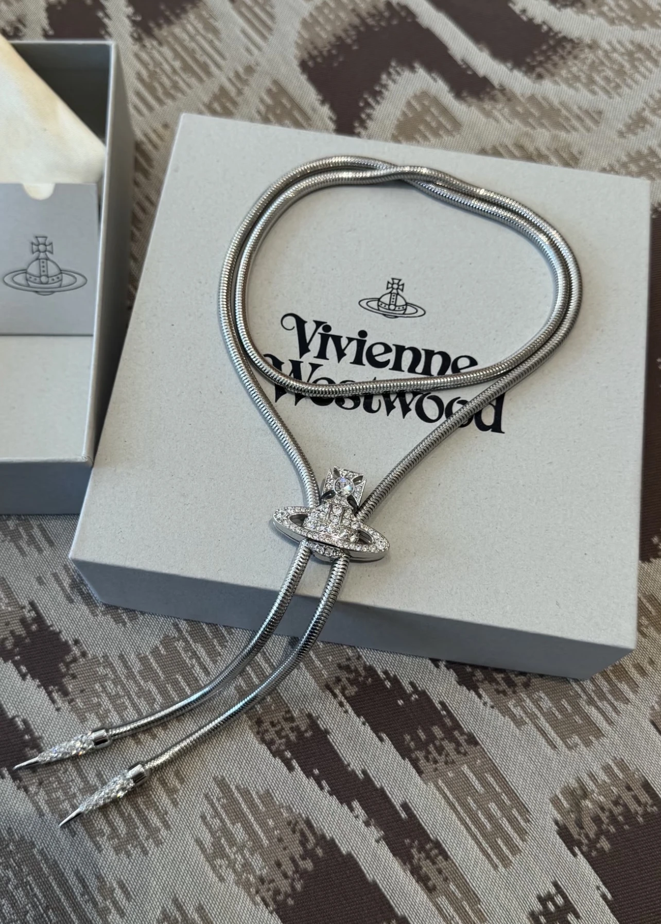 客訂｜Vivienne Westwood boil toe 銀色