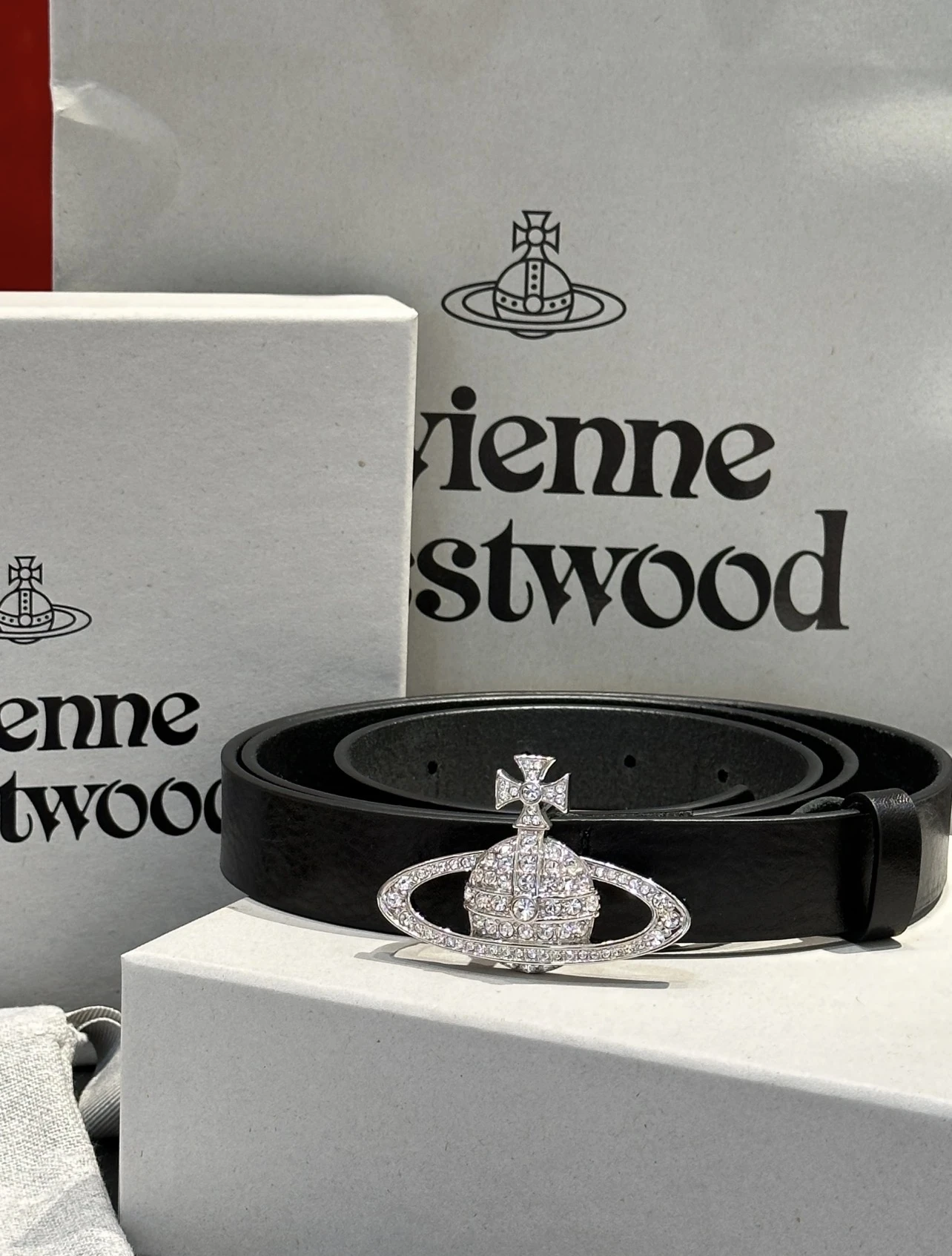 現貨｜Vivienne Westwood 滿鑽皮帶