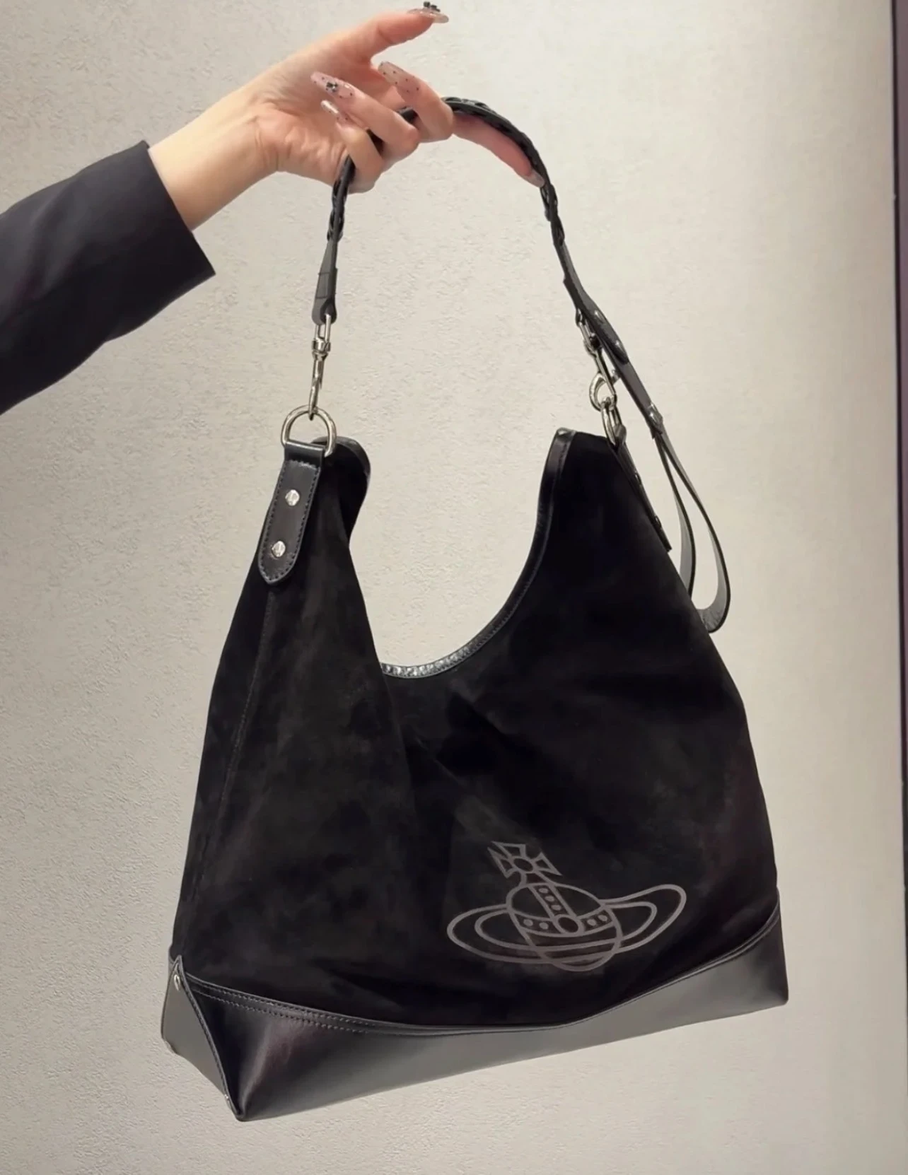 客訂｜Vivienne Westwood 熱賣麂皮hobo