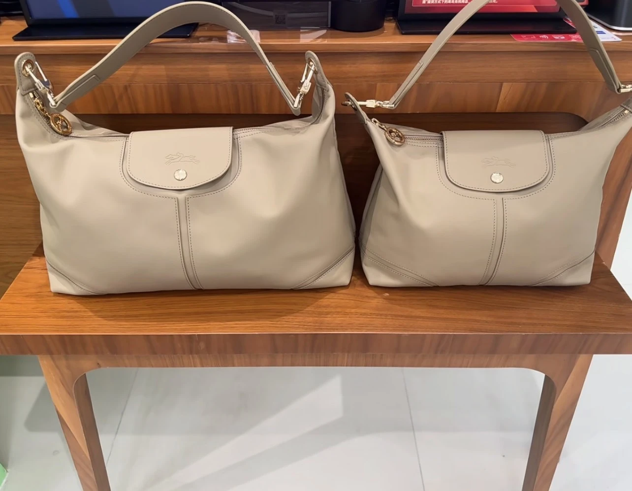 HHH客訂連結｜Longchamp 特賣 新款腋下包 Trench L