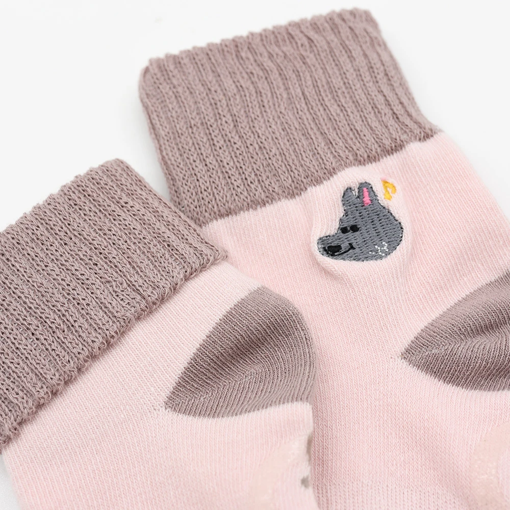刺繡反折中筒襪-OREO(淺粉)