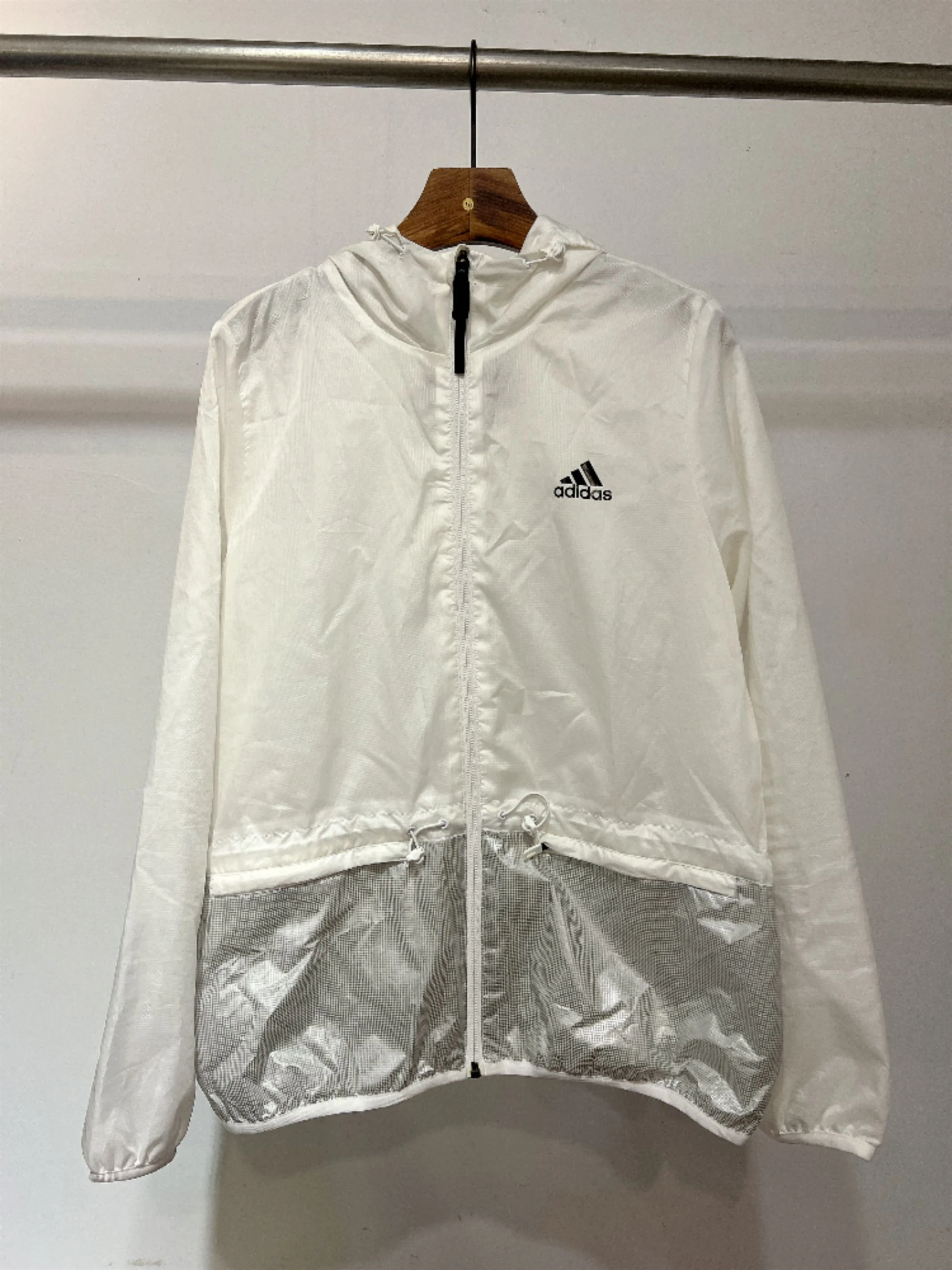 ADIDAS白色輕量連帽外套