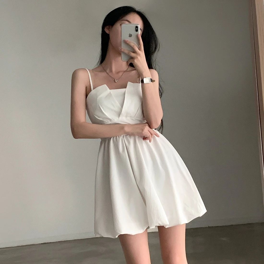 Ying Fashion Shop 小個子設計感 蝴蝶結後綁帶 皺褶吊帶洋裝 花苞蓬蓬裙 吊帶連衣裙