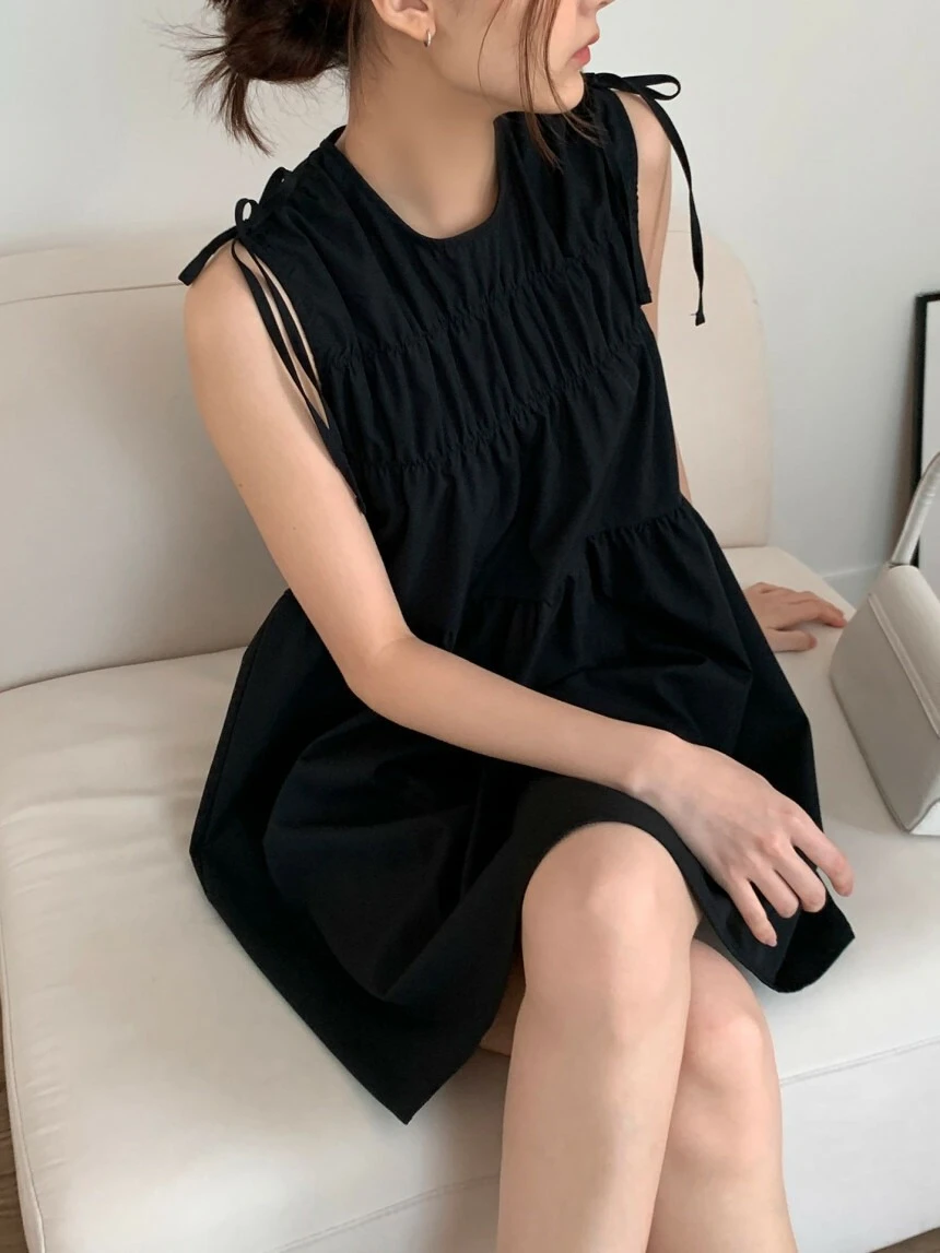 Ying Fashion Shop 熱銷必備 復古圓領 無袖背心洋裝 皺皺設計感 綁帶蝴蝶結 小個子 背心連衣裙 氣質洋裝