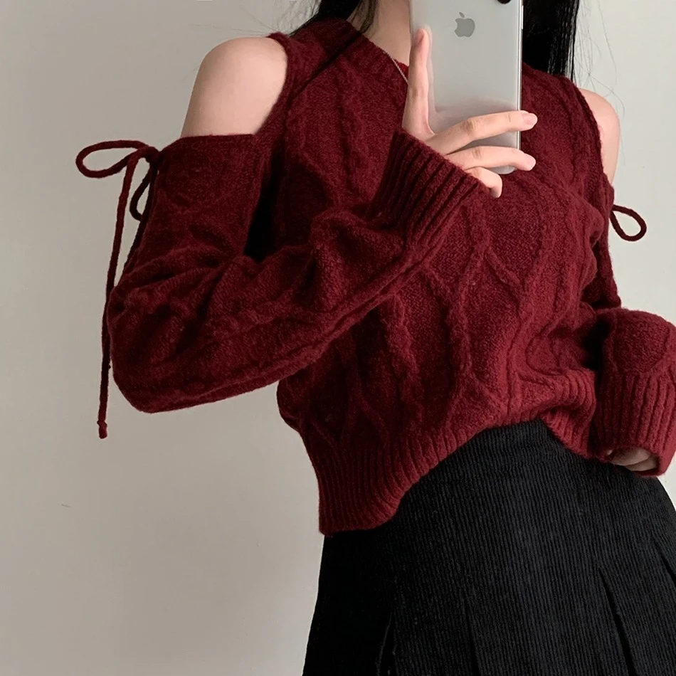 Ying Fashion Shop 小性感溫暖針織 鏤空針織 麻花紋 削肩露肩綁帶設計 露肩針織毛衣