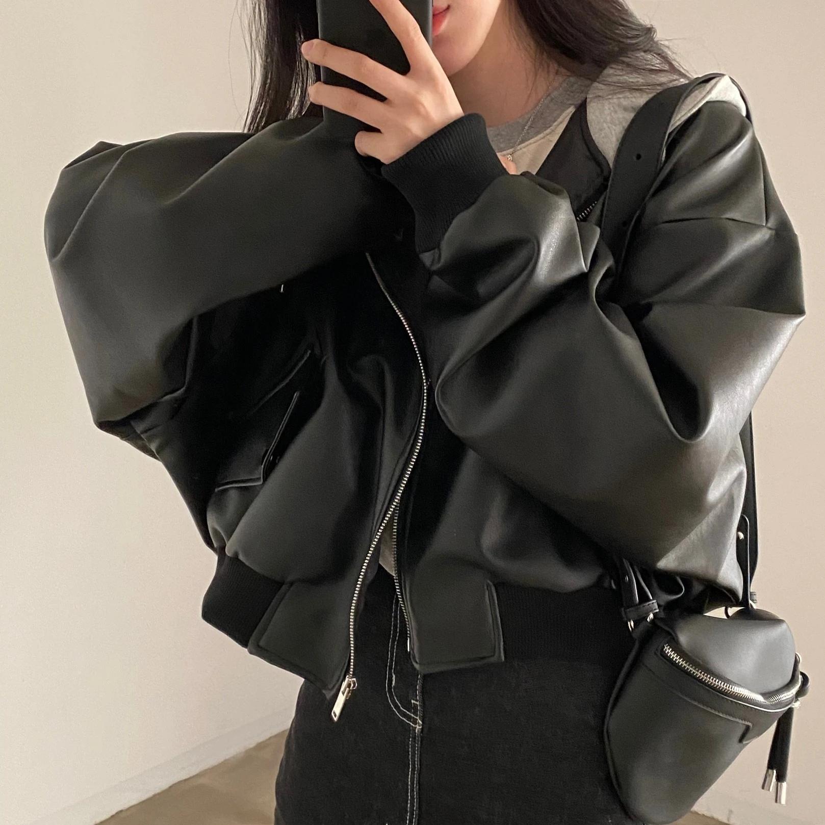 現貨 Ying Fashion Shop 秋冬新款 復古皮衣外套 雙口袋拉鍊外套 休閒百搭 假兩件連帽 皮衣外套