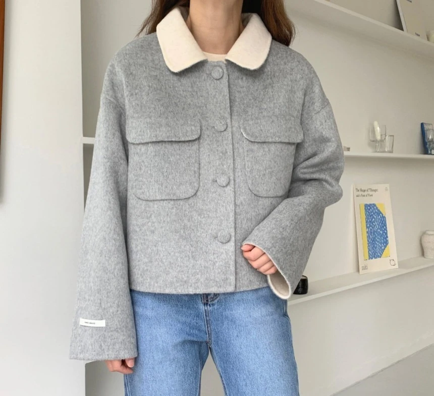 Ying Fashion Shop 可愛娃娃領 復古氣質撞色 翻領單排釦 寬鬆百搭 短版毛呢拼色外套