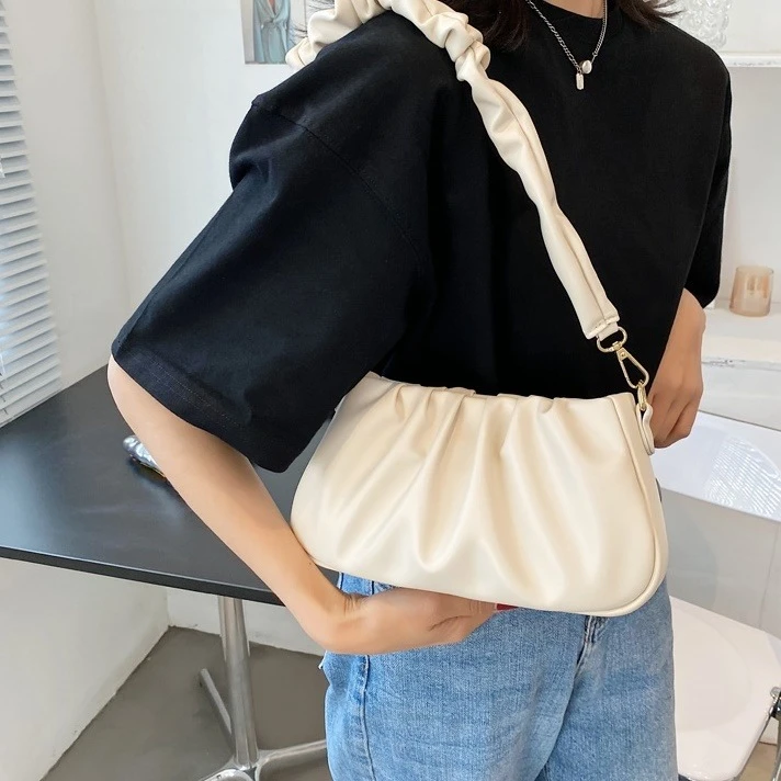 Ying Fashion Shop 高級質感 小眾包 雲朵包 腋下包 PU皮 褶皺雲朵包 百搭氣質 單肩包 斜背包