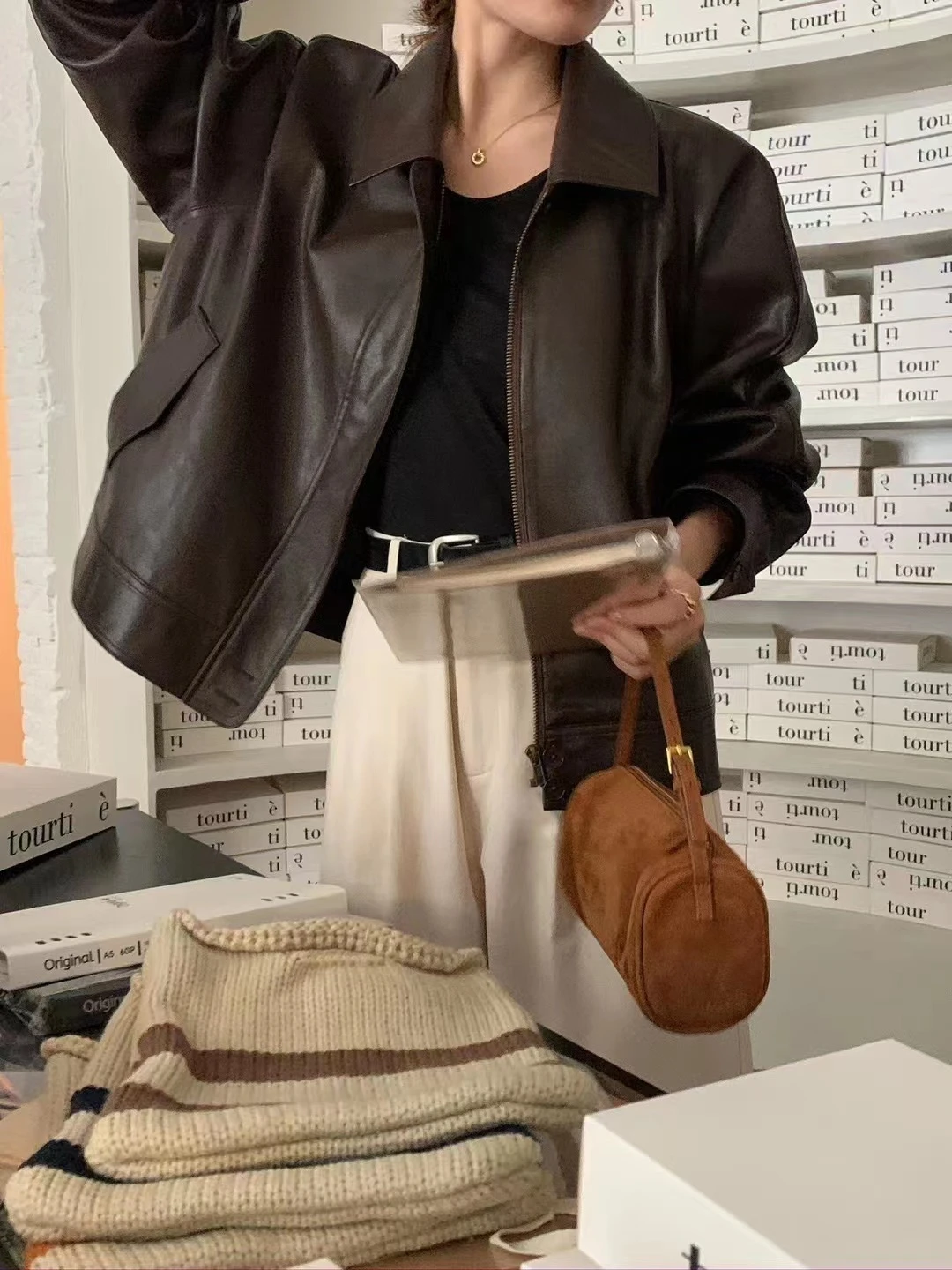 Ying Fashion Shop 復古帥氣 翻領拉鍊皮衣外套 寬鬆百搭 BF風 機車皮衣外套 短版翻領外套