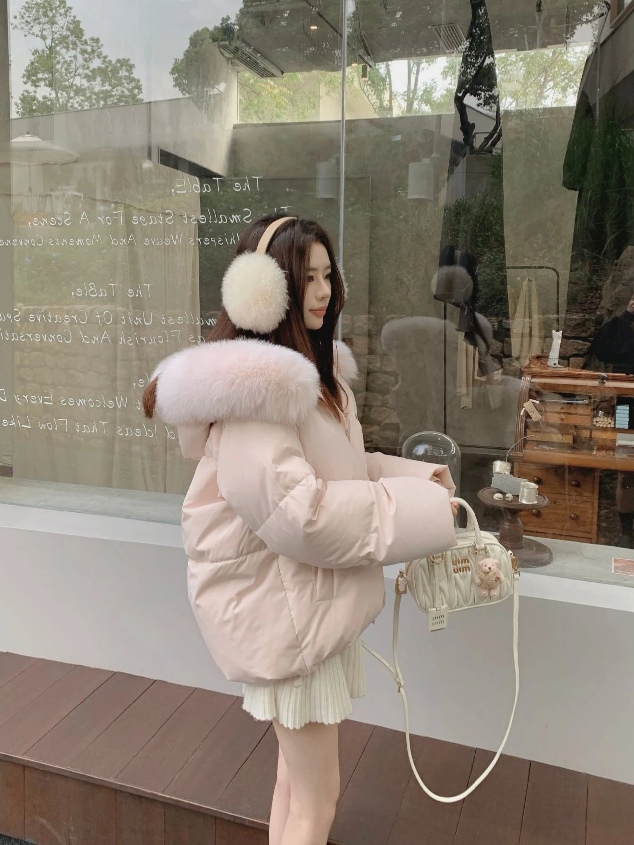 Ying Fashion Shop 甜美粉色 仿狐狸毛大毛領 短版連帽外套 棉服外套 厚實保暖棉服外套 加厚保暖 暖呼呼外套