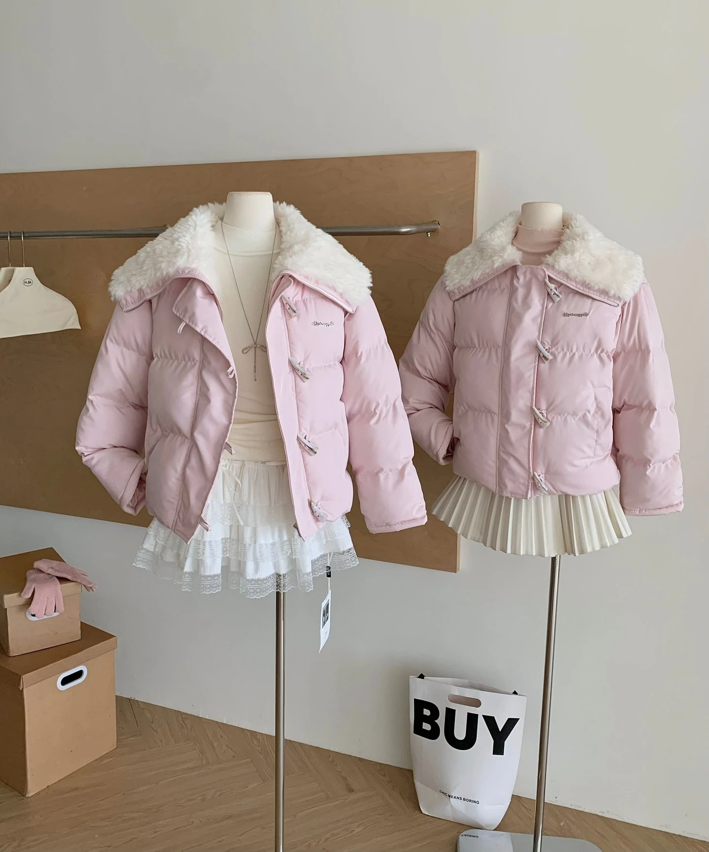 【出清! 現貨48小時快速出貨】Ying Fashion Shop 高質感棉服外套 海軍領羊羔毛 拼接棉服外套 牛角釦厚實外套 保暖外套(複製)