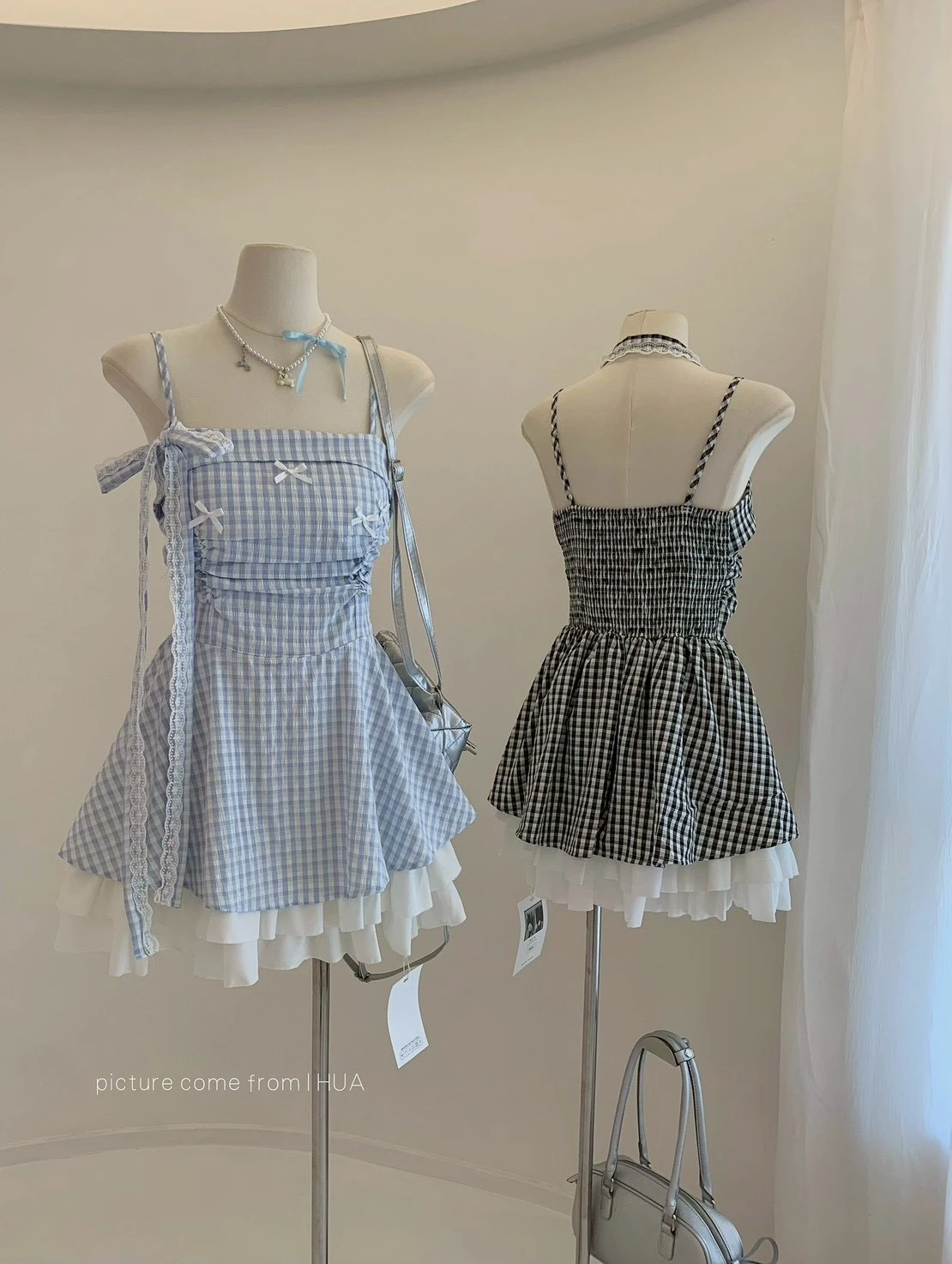 Ying Fashion Shop 甜美法式 掛脖蝴蝶結 格紋蓬蓬裙 吊帶連衣裙 蓬蓬連衣裙 甜美吊帶洋裝 格紋洋裝 收腰顯瘦 熱銷款