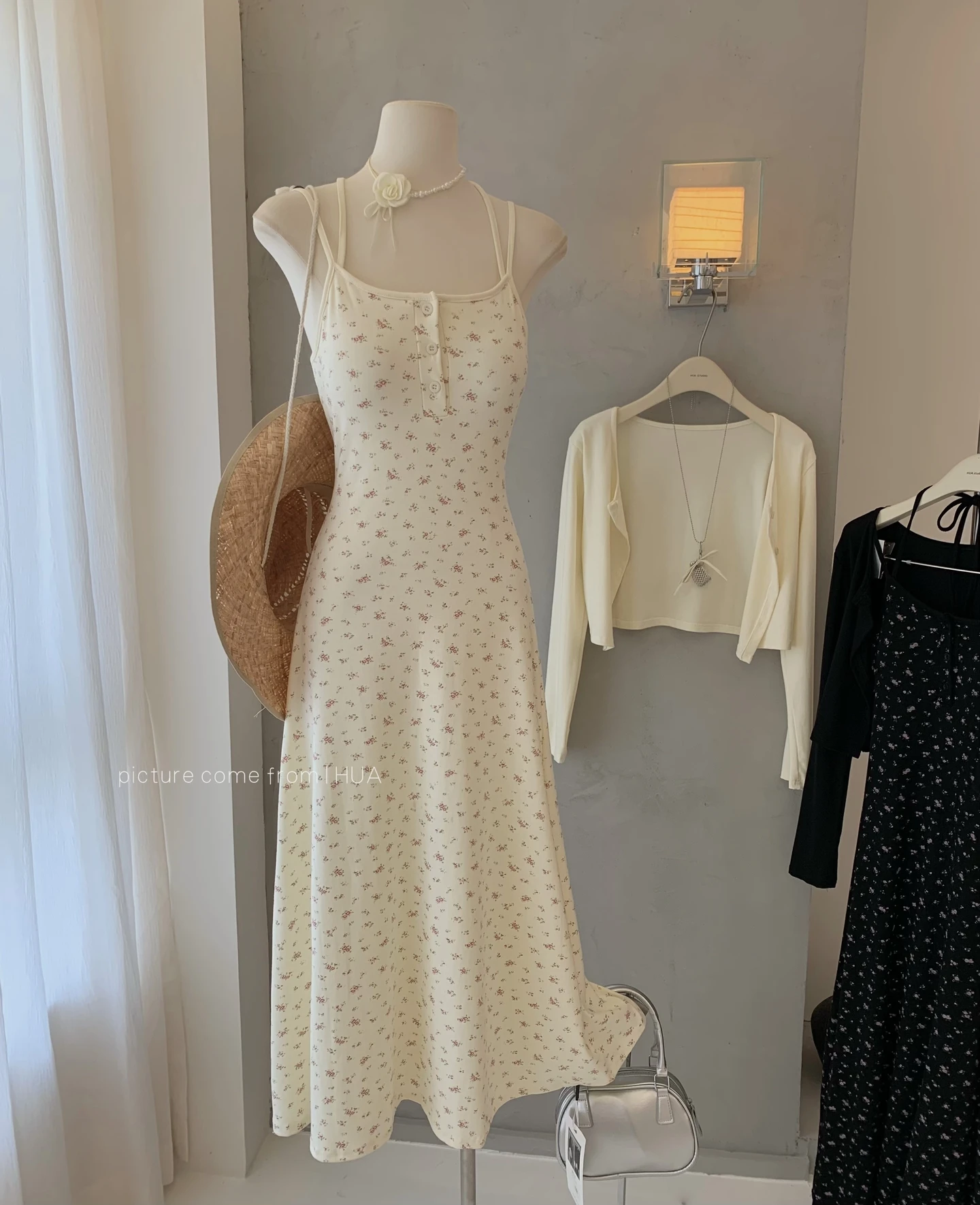Ying Fashion Shop 純慾性感 辣妹度假風 碎花吊帶連衣裙 開衫外套 兩件式套裝