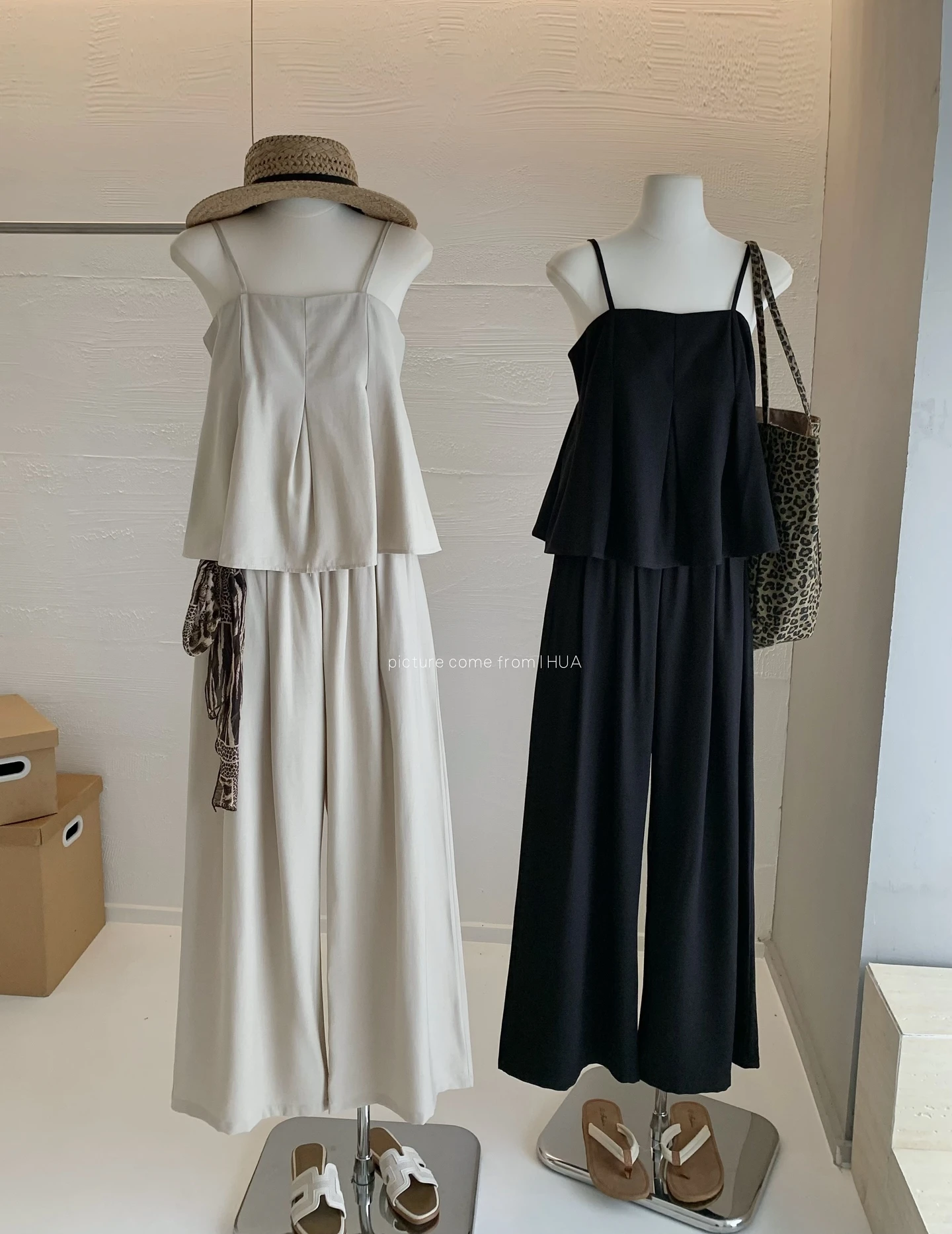 【出清! 現貨48小時快速出貨】Ying Fashion Shop 高級感赫本風 氣質壓褶 吊帶上衣 直筒鬆緊褲 減齡兩件式套裝(複製)