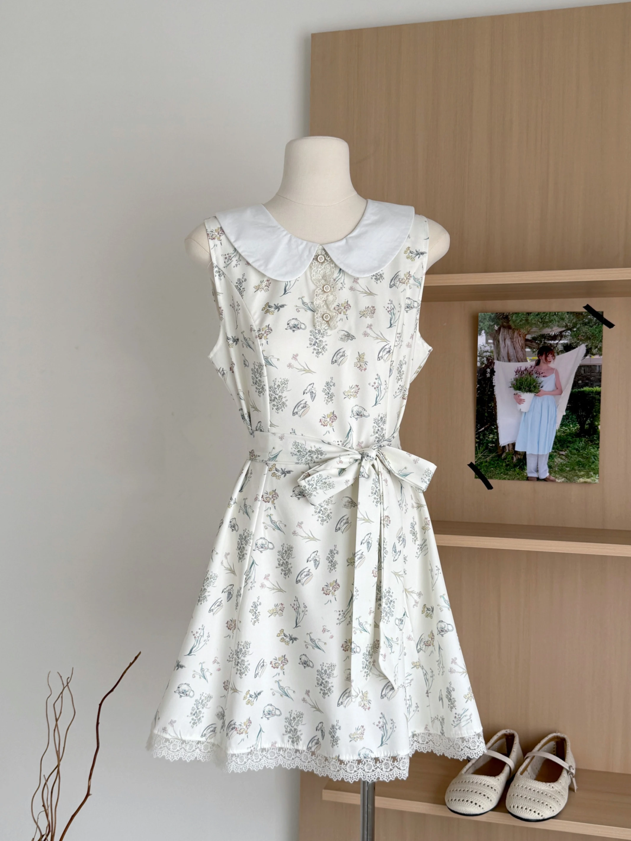 【出清! 現貨48小時快速出貨】Ying Fashion Shop 千金高質感 碎花連衣裙 法式碎花洋裝 無袖連衣裙 修身顯瘦 翻領碎花洋裝(複製)