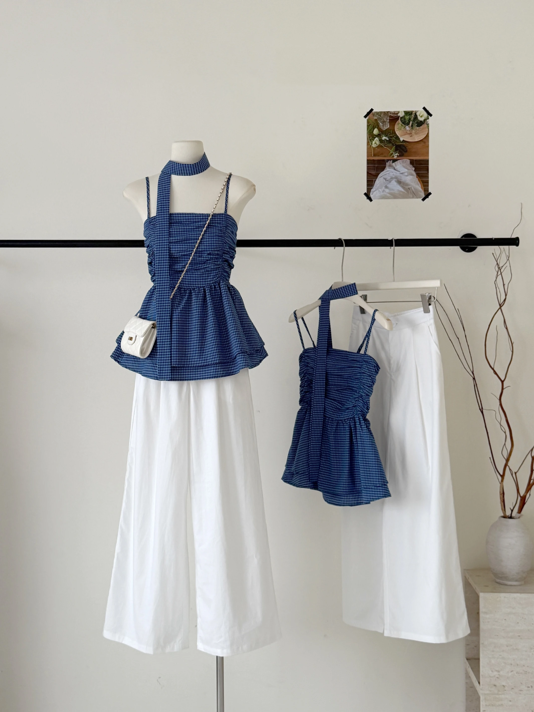 Ying Fashion Shop 甜辣藍色格紋背心 格紋吊帶背心 皺褶背心 平口吊帶背心 後鬆緊彈性 白色闊腿褲 附腰帶 兩件套