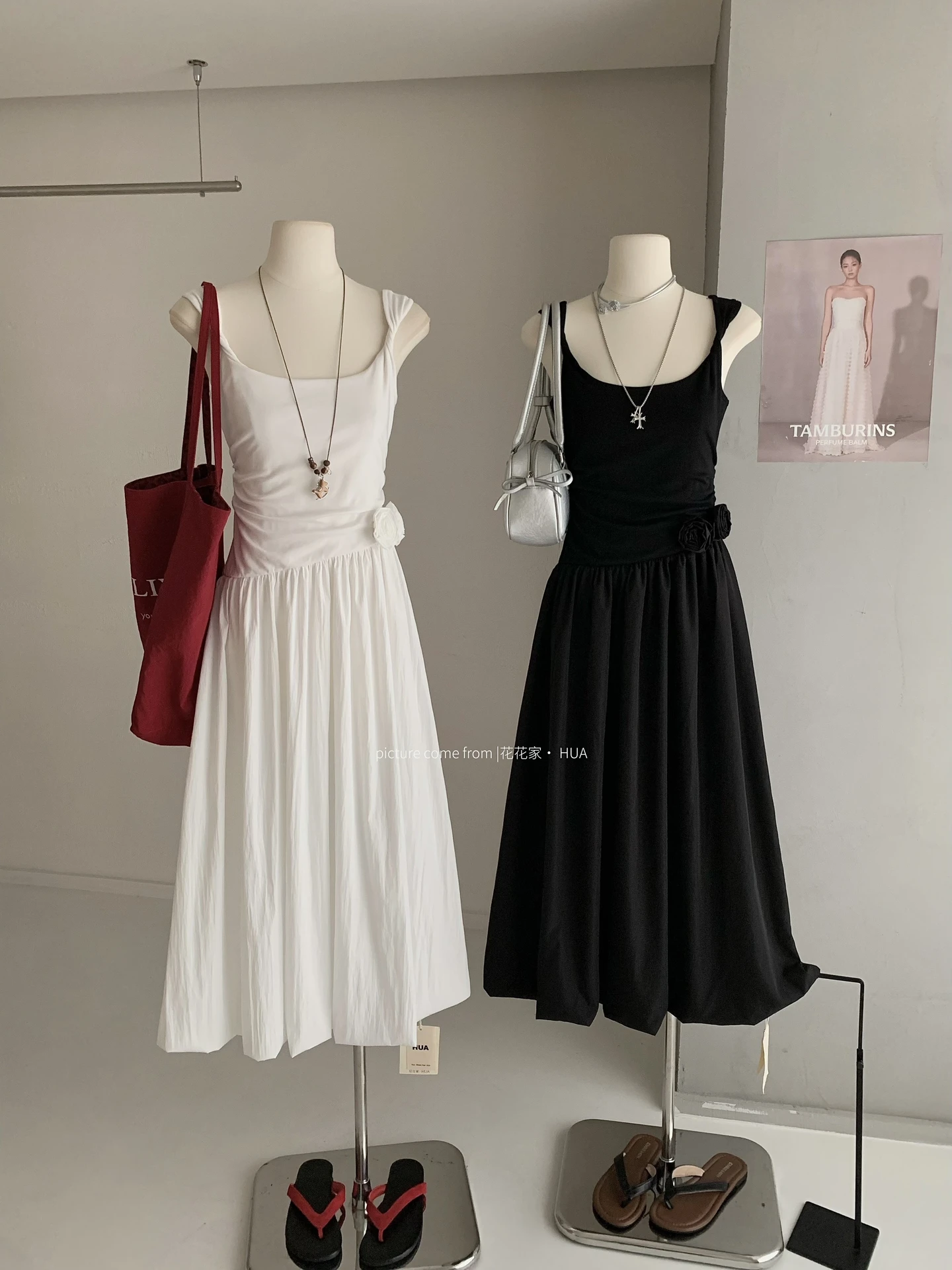 Ying Fashion Shop 夏季小性感 低胸U領洋裝 背心連衣裙 花苞半身裙 唇色無袖洋裝 無袖連衣裙