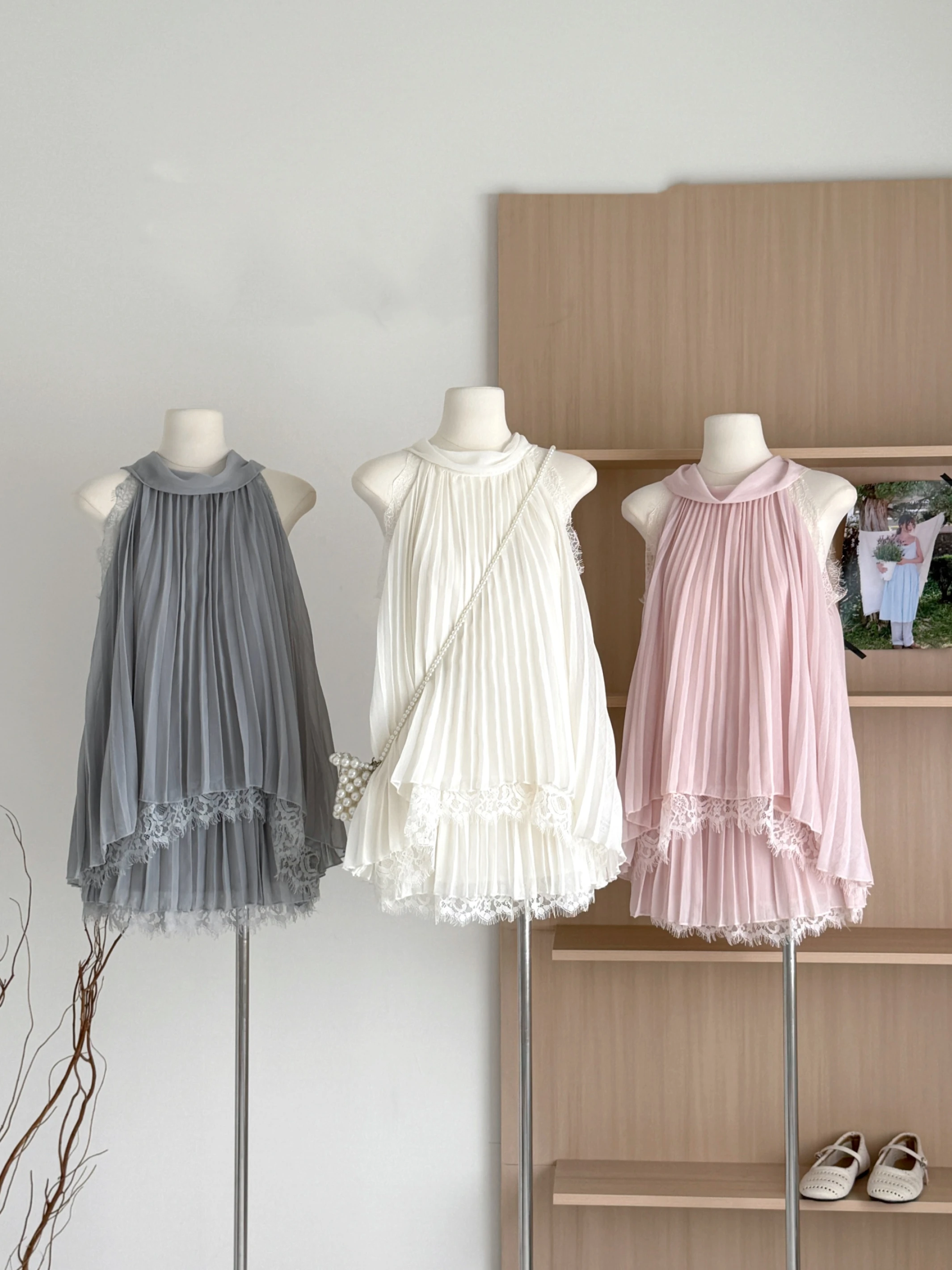 Ying Fashion Shop 甜戀夏日風情 蕾絲掛脖 無袖雪紡上衣 鬆緊半身裙 蕾絲拼接短裙 兩件套