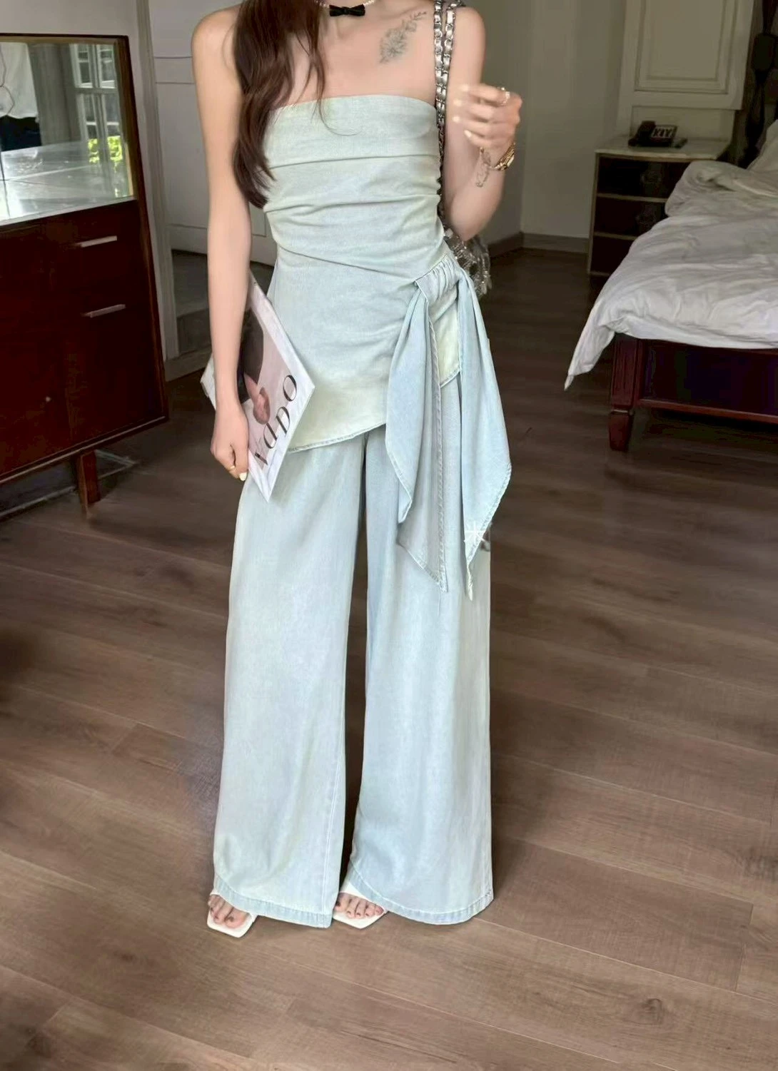 Ying Fashion Shop 高質感牛仔套裝 平口不規則上衣 鬆緊闊腿褲 側邊綁帶設計感 漸層設計 兩件式套裝