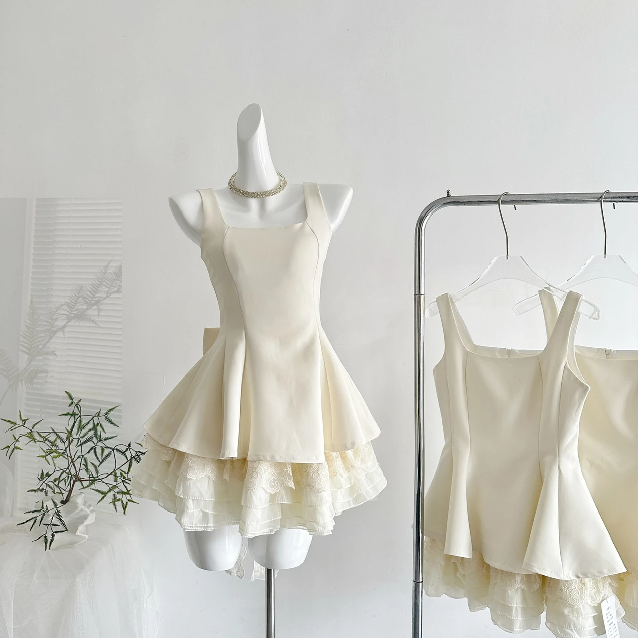 Ying Fashion Shop 趙露絲同款 蕾絲刺繡 千金法式連衣裙 收腰顯瘦 甜美連衣裙 蓬蓬吊帶連衣裙